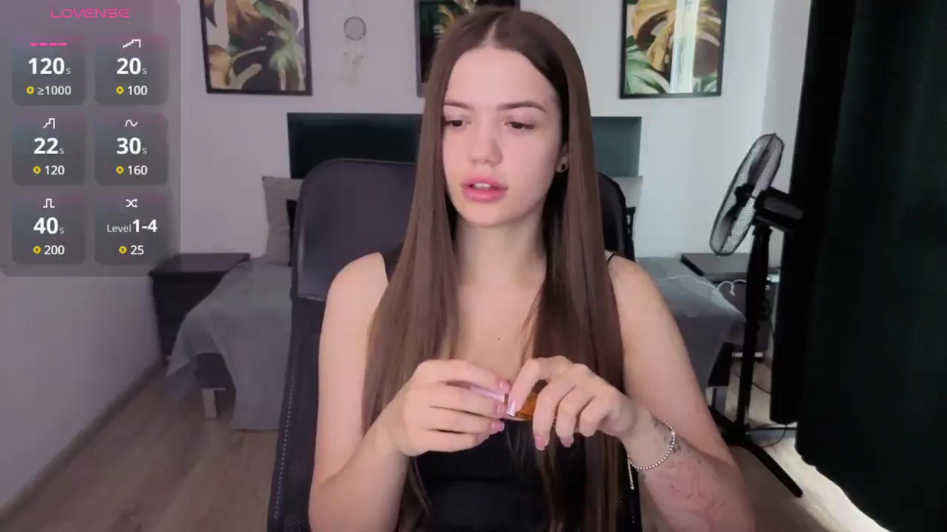 Gallery image thumbnail from JessicaB's myfreecams stream on, 05/08/2025, 16:16 image 19 of 20
