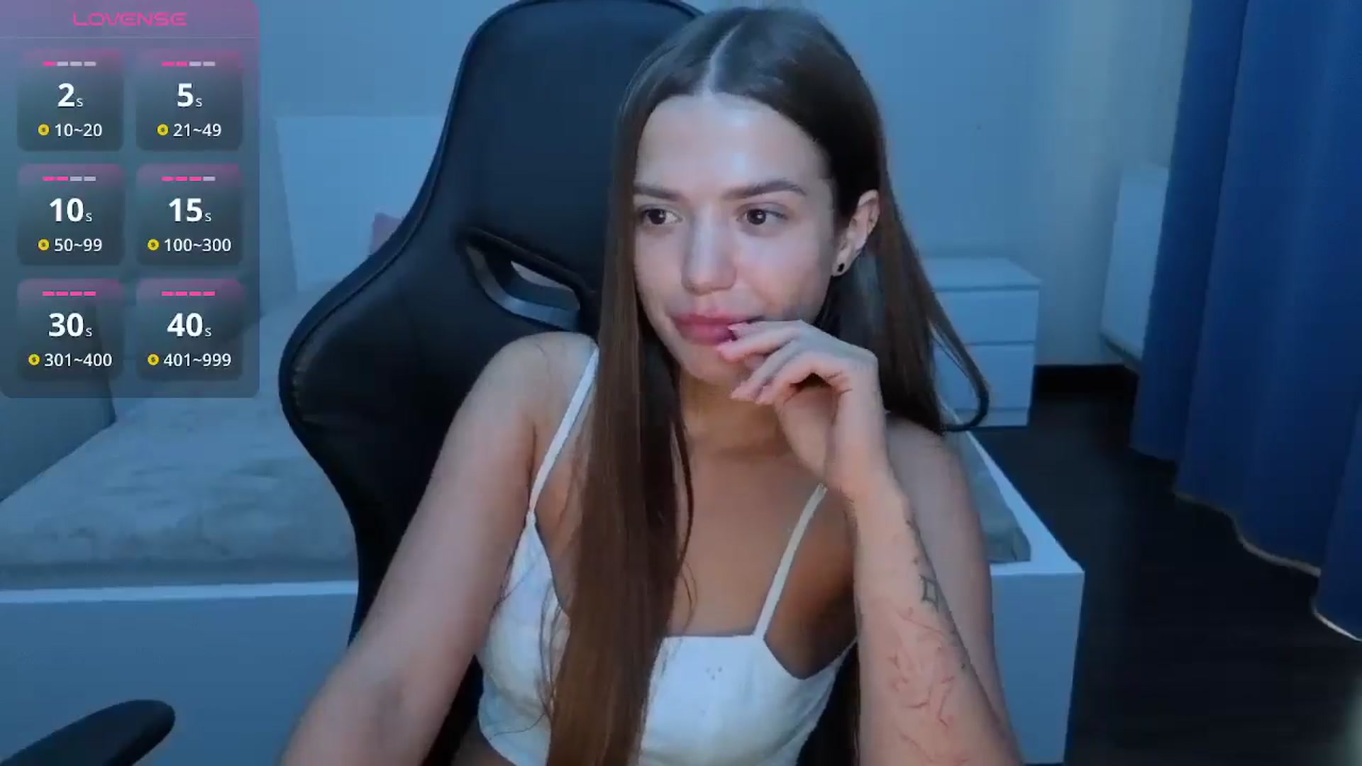 Gallery image thumbnail from JessicaB's myfreecams stream on, 08/05/2025, 16:25 image 2 of 20