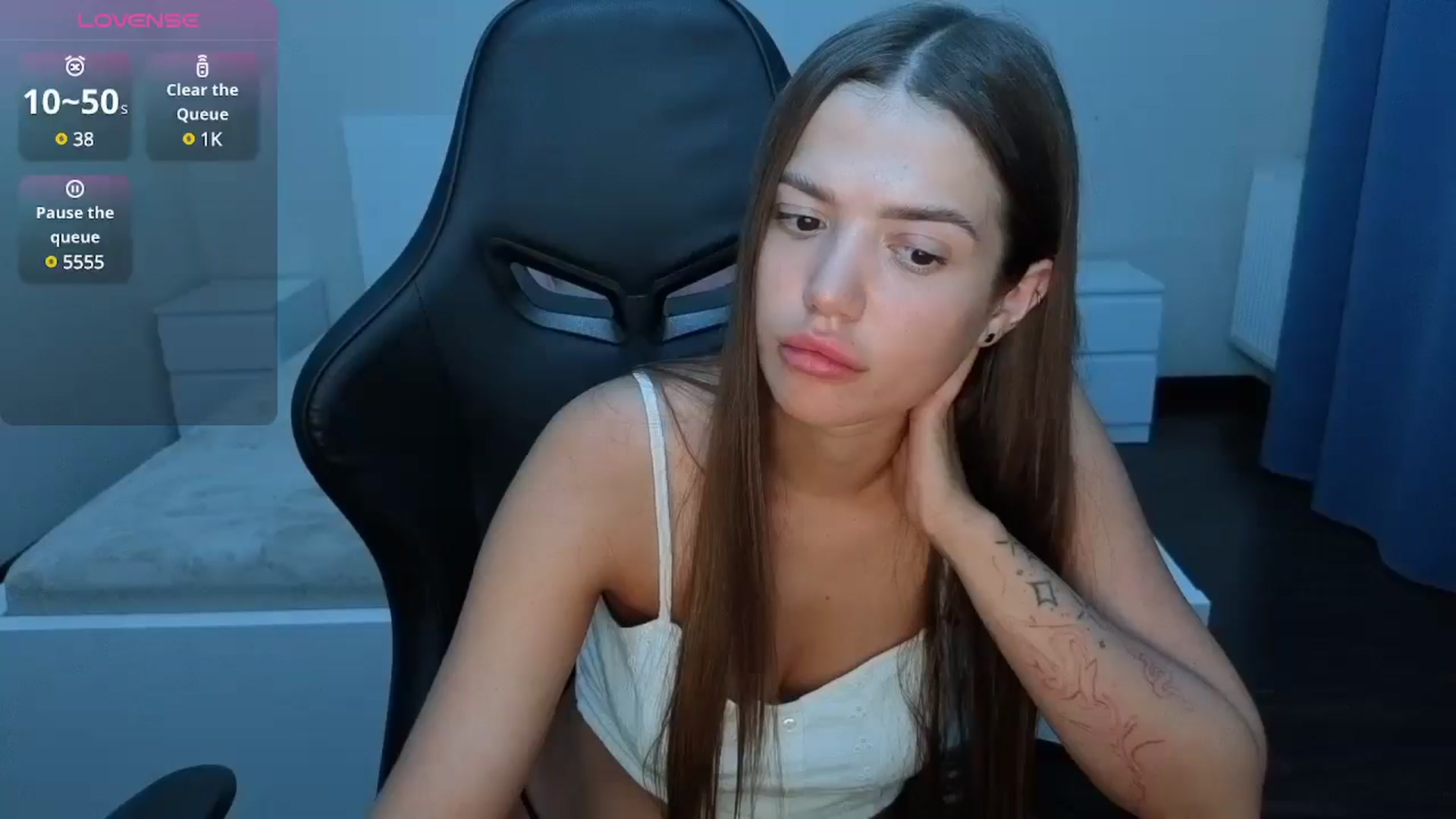 Gallery image thumbnail from JessicaB's myfreecams stream on, 08/05/2025, 19:01 image 10 of 20