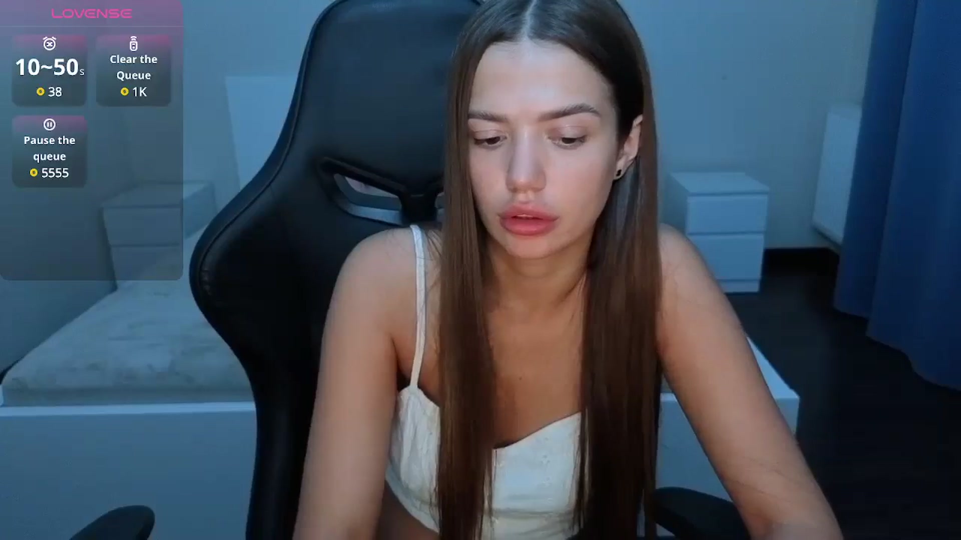 Gallery image thumbnail from JessicaB's myfreecams stream on, 08/05/2025, 19:01 image 6 of 20