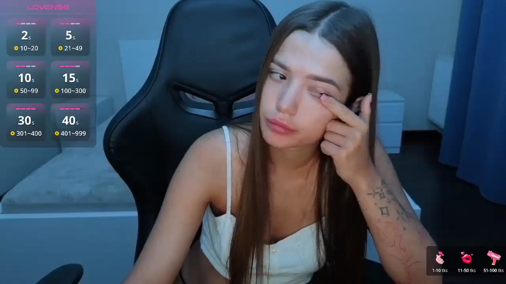 Gallery image thumbnail from JessicaB's myfreecams stream on, 08/05/2025, 19:01 image 13 of 20