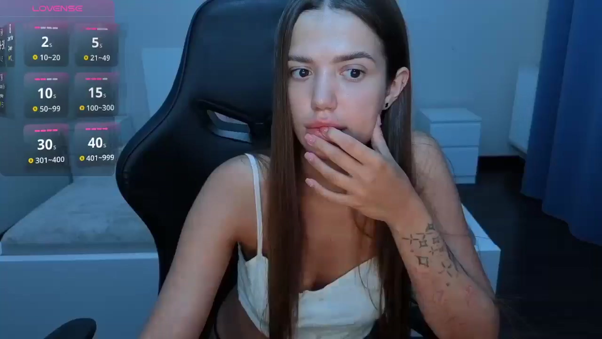 Gallery image thumbnail from JessicaB's myfreecams stream on, 08/05/2025, 19:01 image 3 of 20