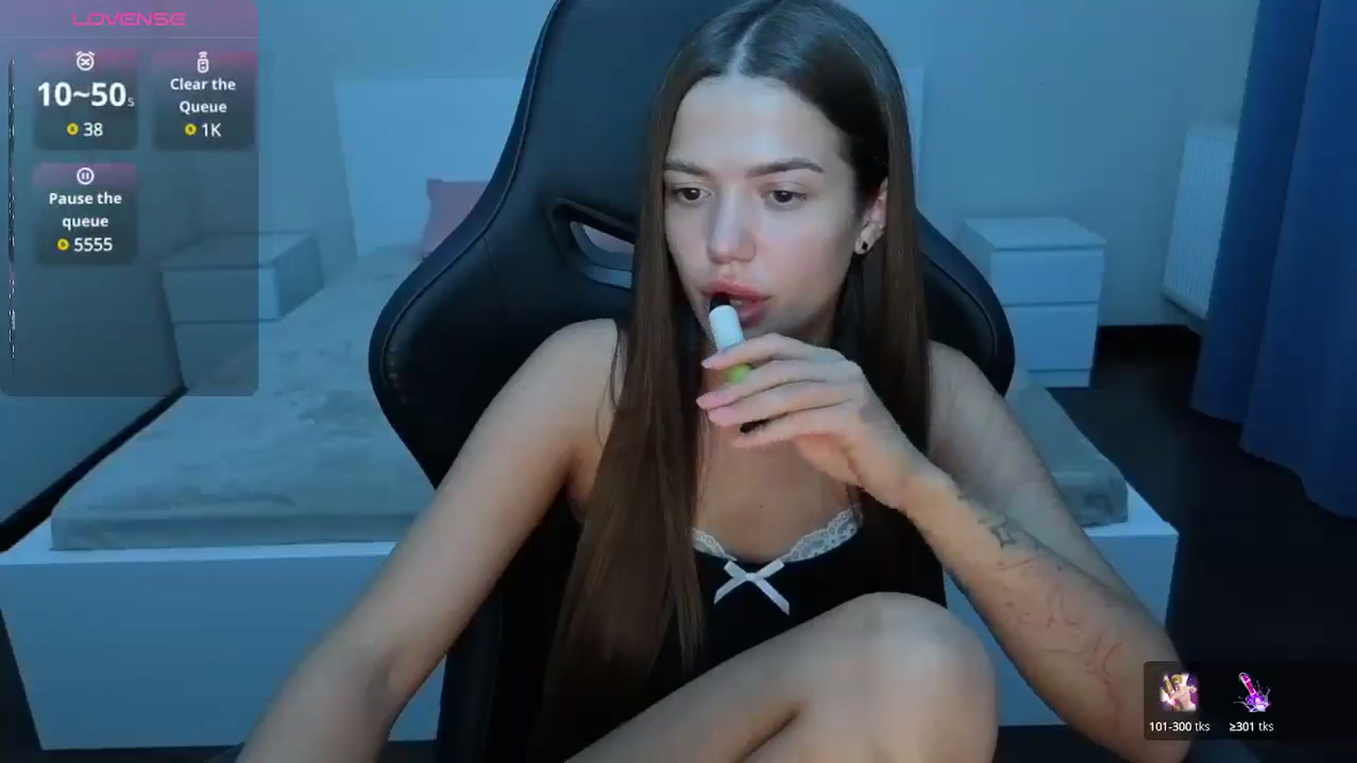 Gallery image thumbnail from JessicaB's myfreecams stream on, 08/06/2025, 18:54 image 9 of 20