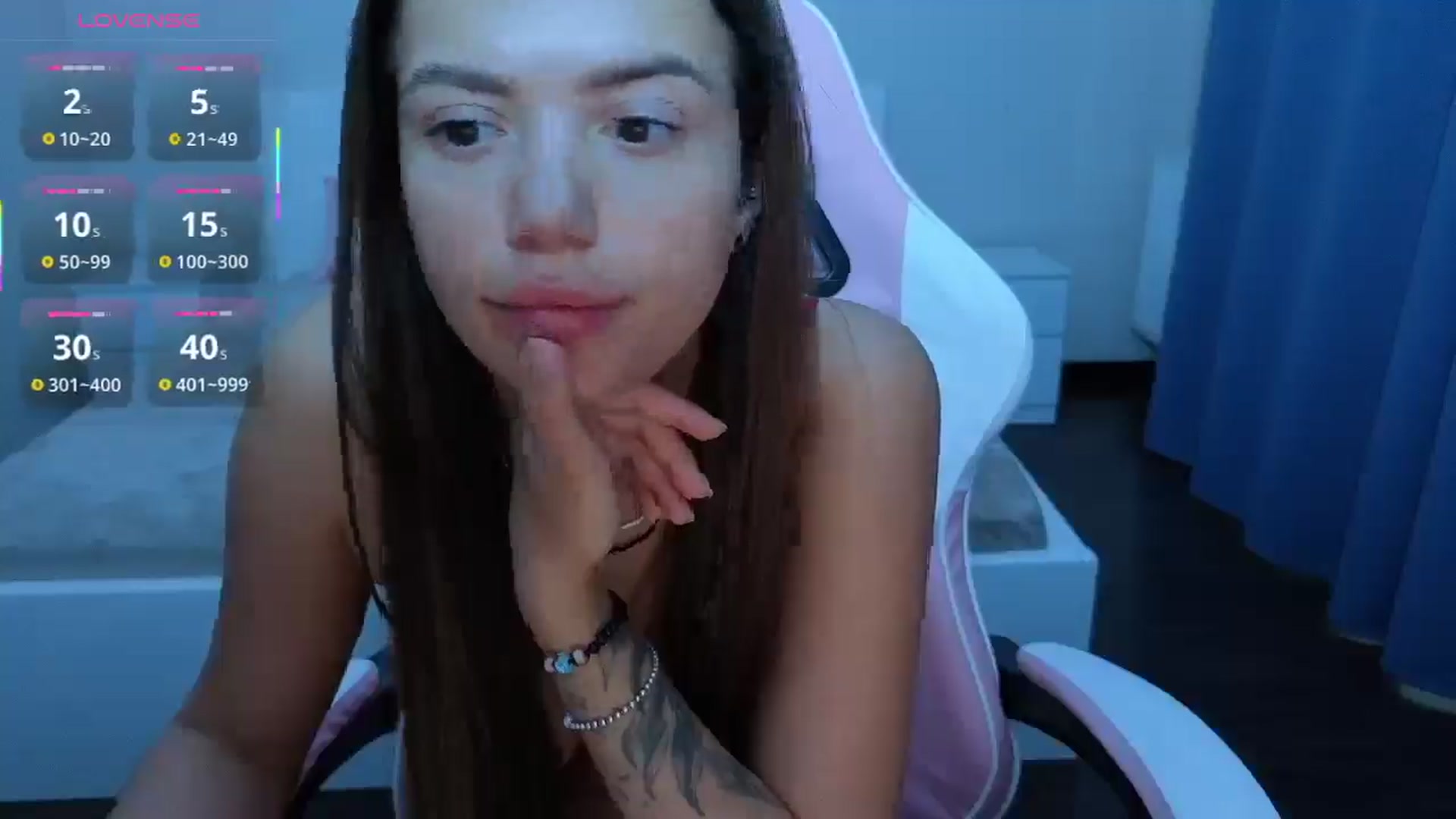 Gallery image thumbnail from JessicaB's myfreecams stream on, 10/04/2025, 17:19 image 2 of 20