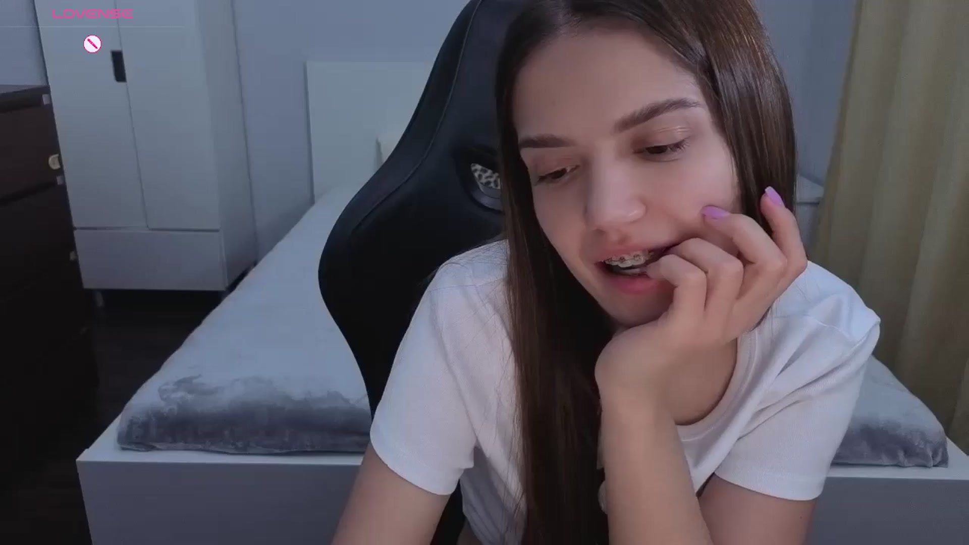 Gallery image thumbnail from JessicaB's myfreecams stream on, 03/04/2026, 19:07 image 7 of 20