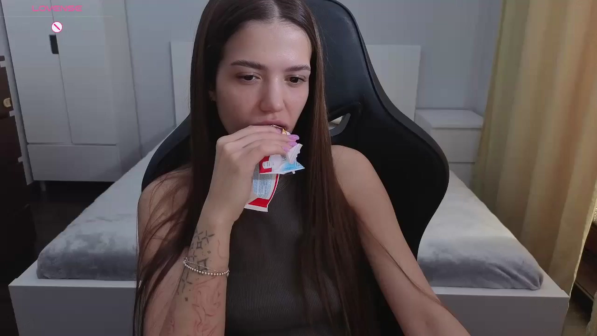 Gallery image thumbnail from JessicaB's myfreecams stream on, 03/13/2026, 14:23 image 9 of 20
