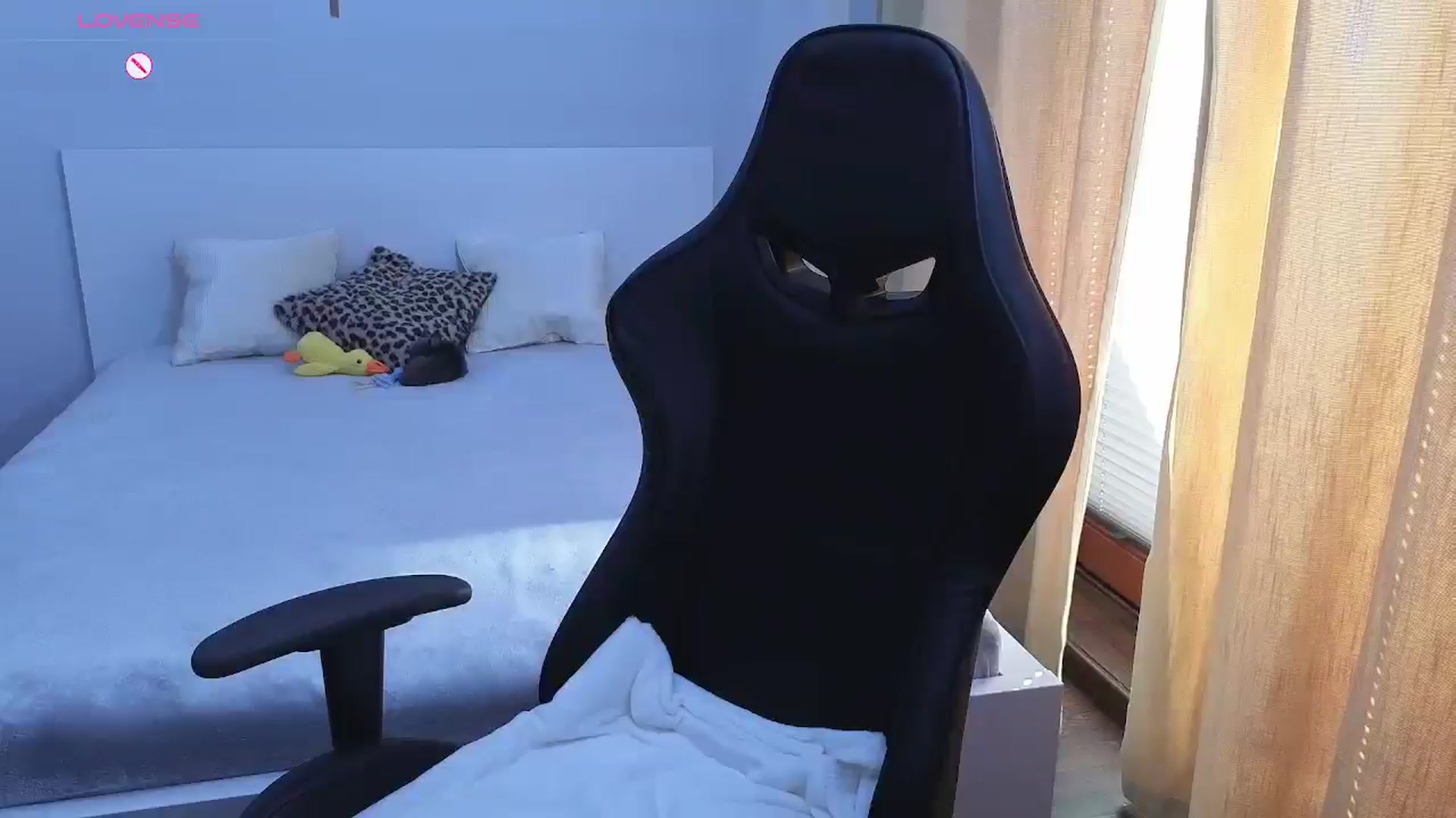 Gallery image thumbnail from JessicaB's myfreecams stream on, 03/21/2026, 14:18 image 13 of 20