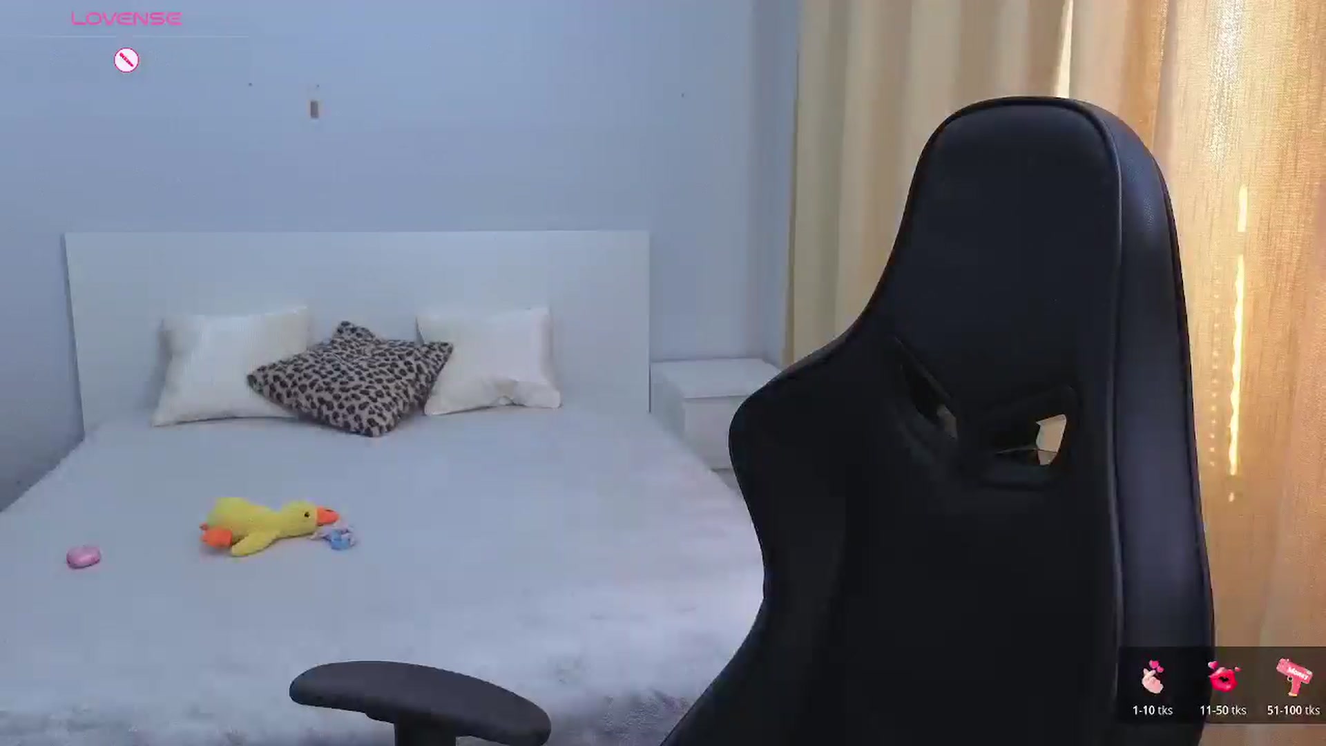 Gallery image thumbnail from JessicaB's myfreecams stream on, 03/21/2026, 16:01 image 7 of 20