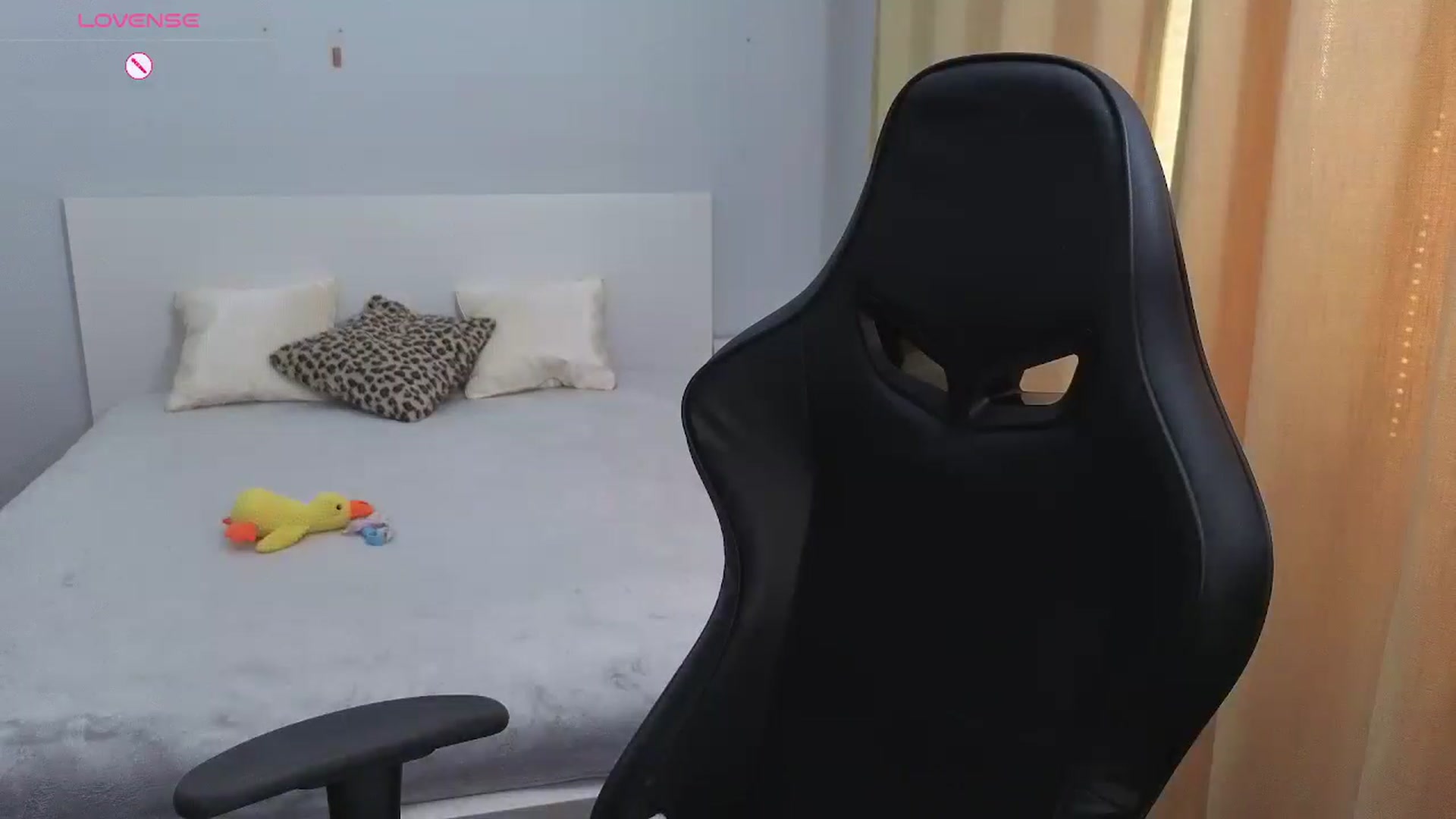 Gallery image thumbnail from JessicaB's myfreecams stream on, 03/21/2026, 16:01 image 10 of 20