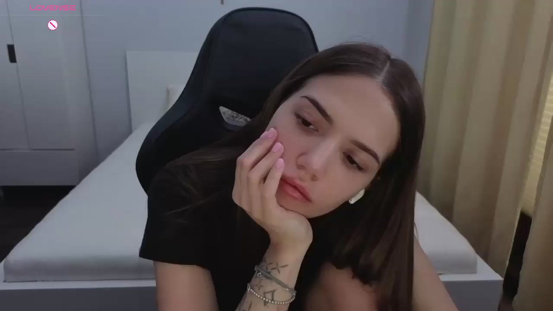 Gallery image thumbnail from JessicaB's myfreecams stream on, 04/02/2026, 14:13 image 12 of 20