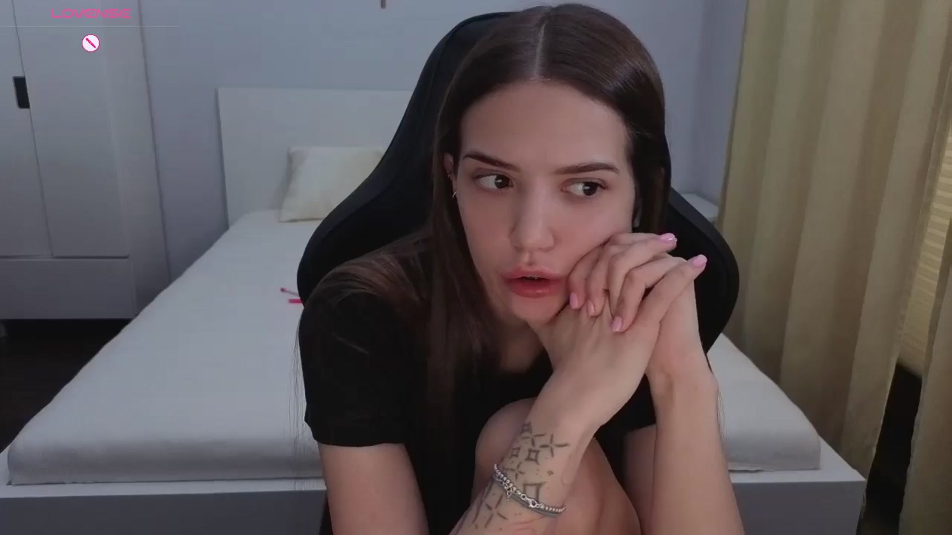 Gallery image thumbnail from JessicaB's myfreecams stream on, 04/02/2026, 15:07 image 12 of 20