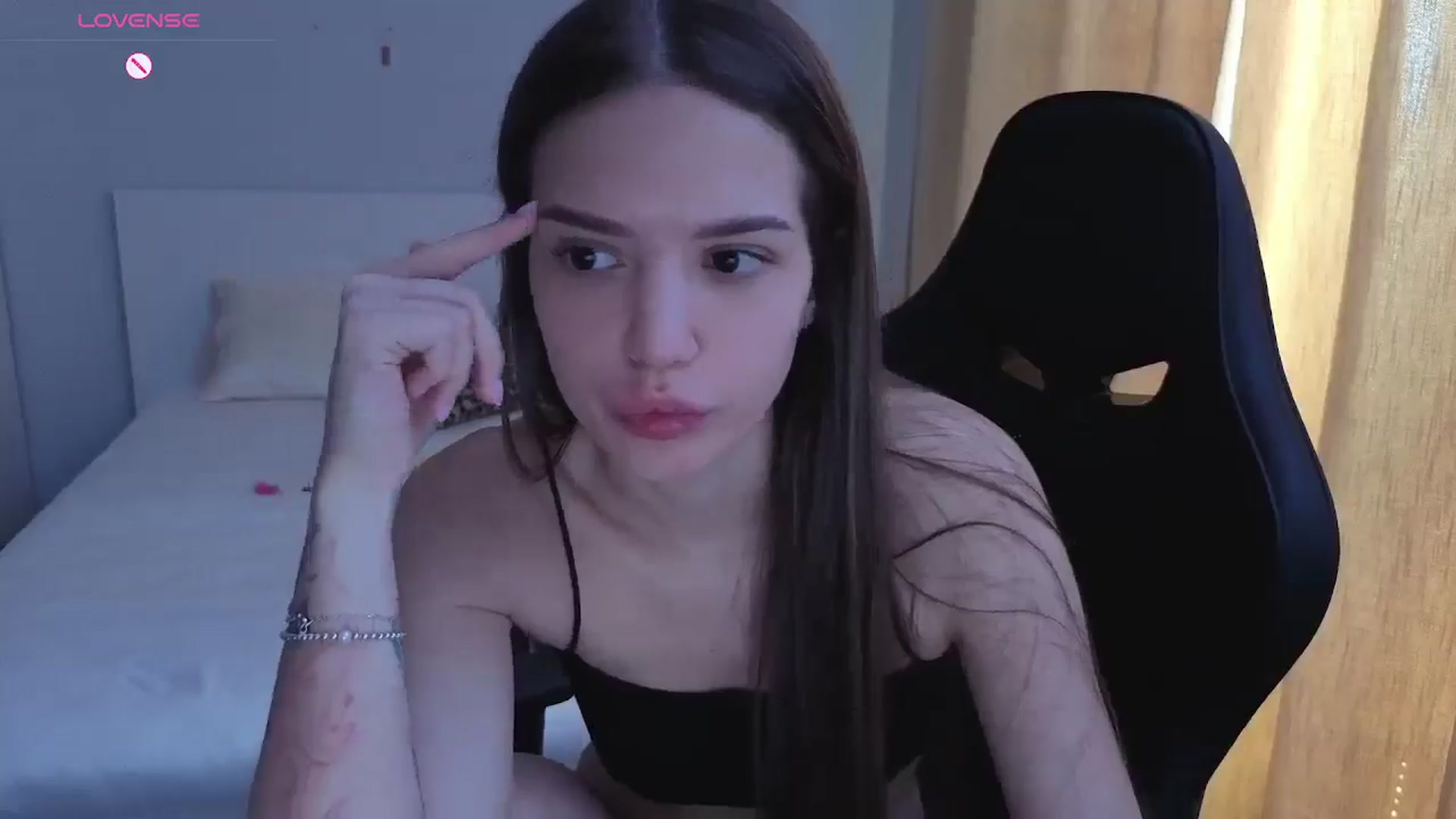 Gallery image thumbnail from JessicaB's myfreecams stream on, 04/06/2026, 12:24 image 14 of 20