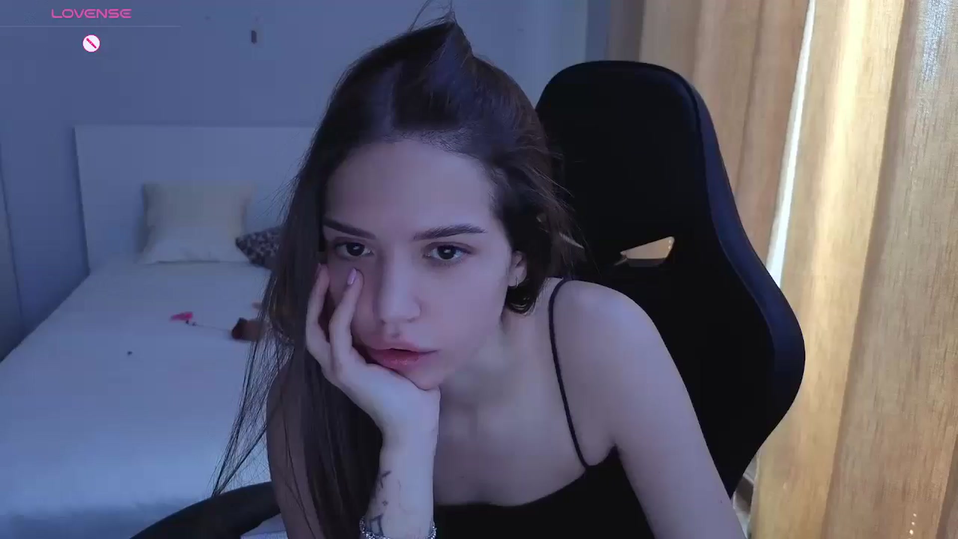 Gallery image thumbnail from JessicaB's myfreecams stream on, 04/06/2026, 12:24 image 10 of 20