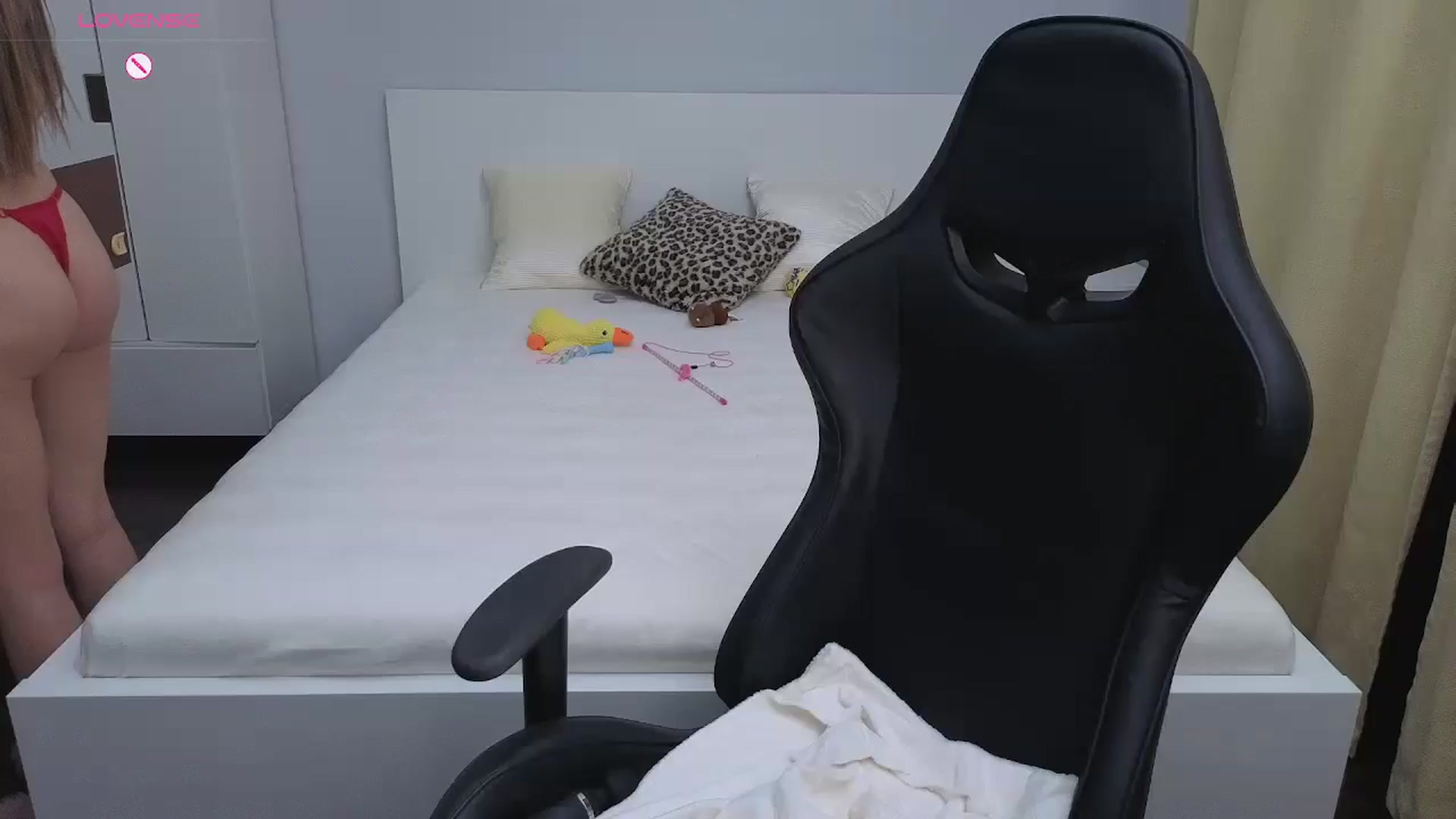 Gallery image thumbnail from JessicaB's myfreecams stream on, 04/07/2026, 18:05 image 19 of 20