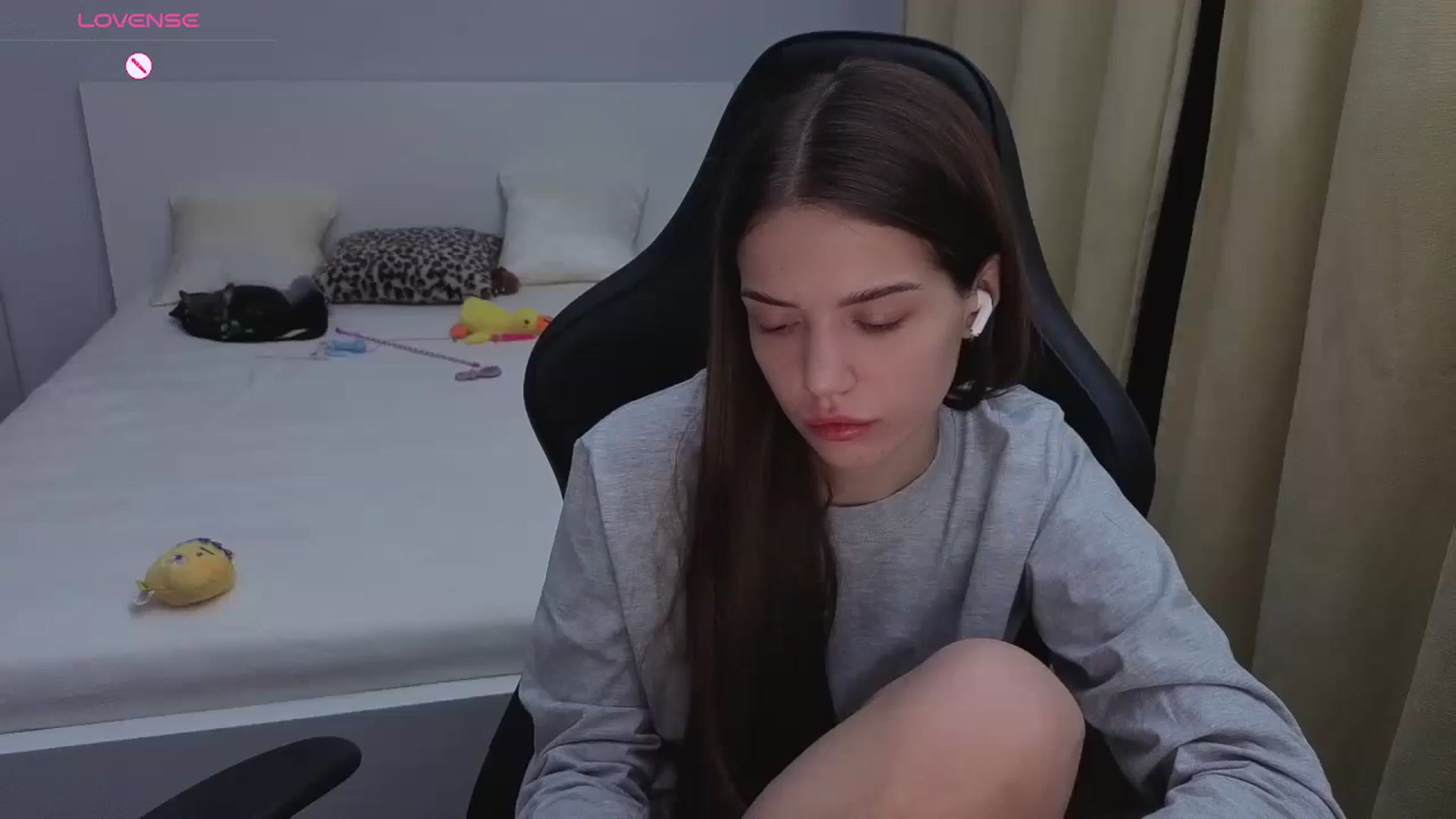 Gallery image thumbnail from JessicaB's myfreecams stream on, 04/09/2026, 20:22 image 6 of 20