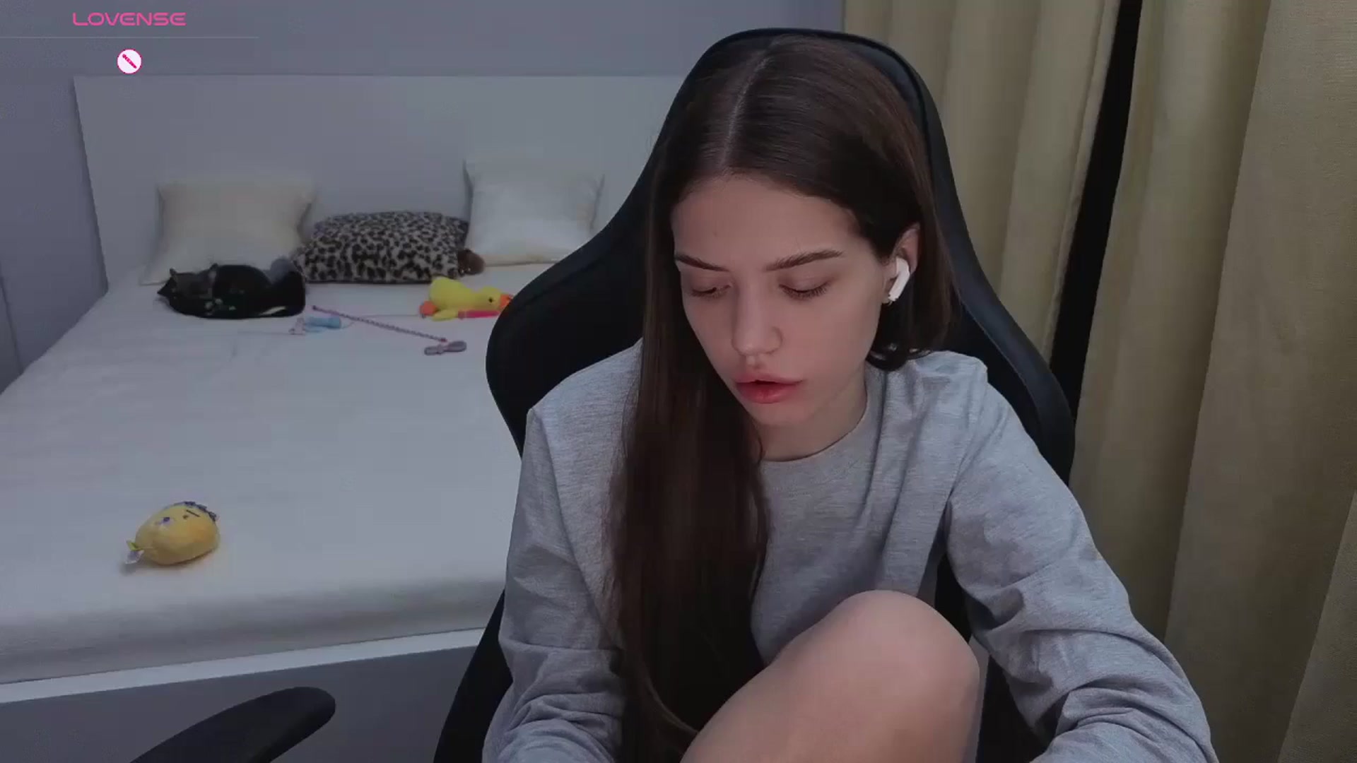 Gallery image thumbnail from JessicaB's myfreecams stream on, 04/09/2026, 20:22 image 5 of 20