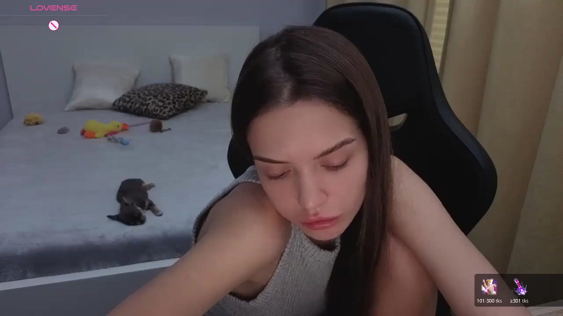 Gallery image thumbnail from JessicaB's myfreecams stream on, 04/13/2026, 16:25 image 16 of 20