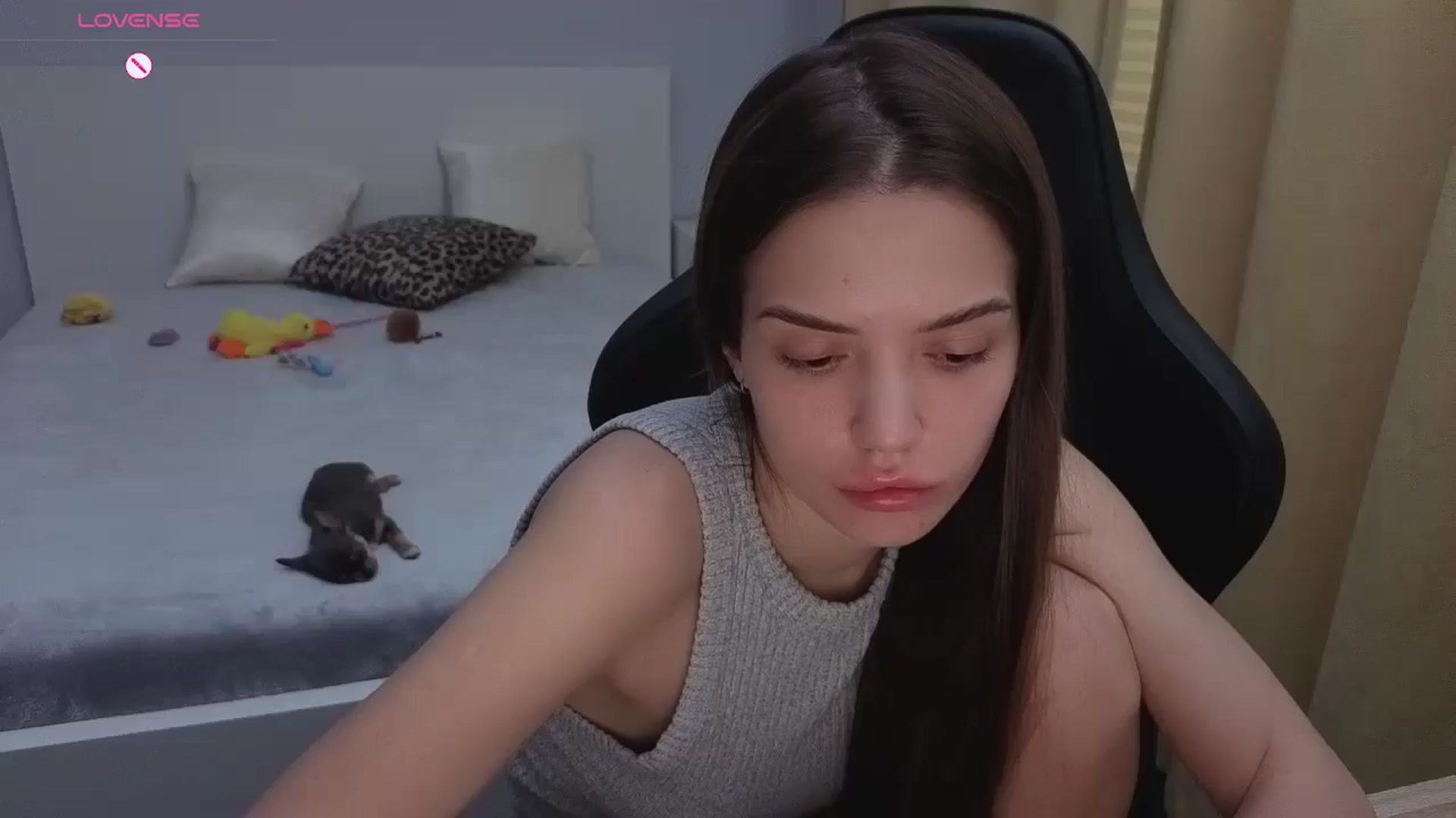 Gallery image thumbnail from JessicaB's myfreecams stream on, 04/13/2026, 16:25 image 17 of 20