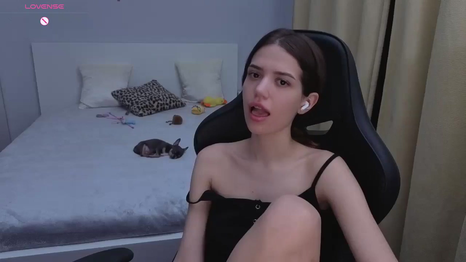 Gallery image thumbnail from JessicaB's myfreecams stream on, 04/20/2026, 18:09 image 20 of 20