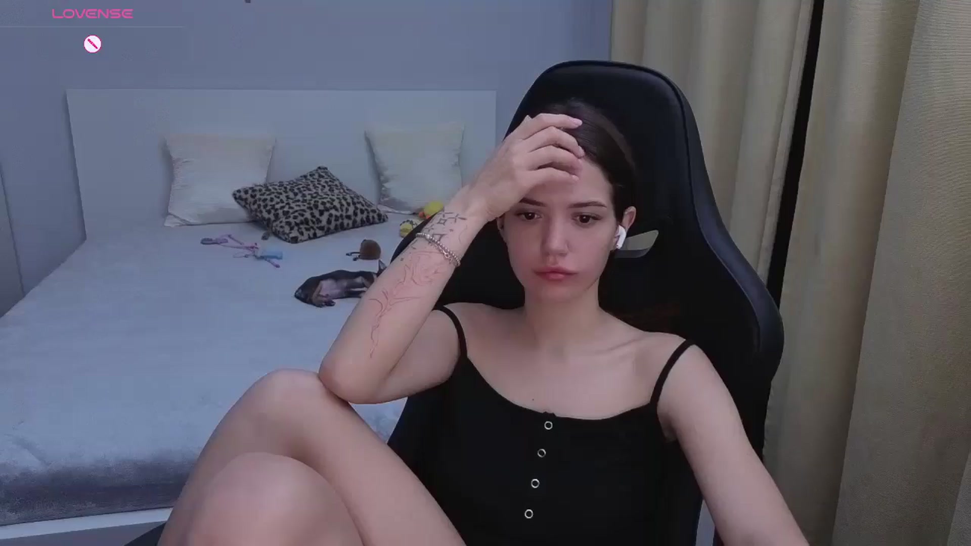 Gallery image thumbnail from JessicaB's myfreecams stream on, 04/20/2026, 18:47 image 14 of 20