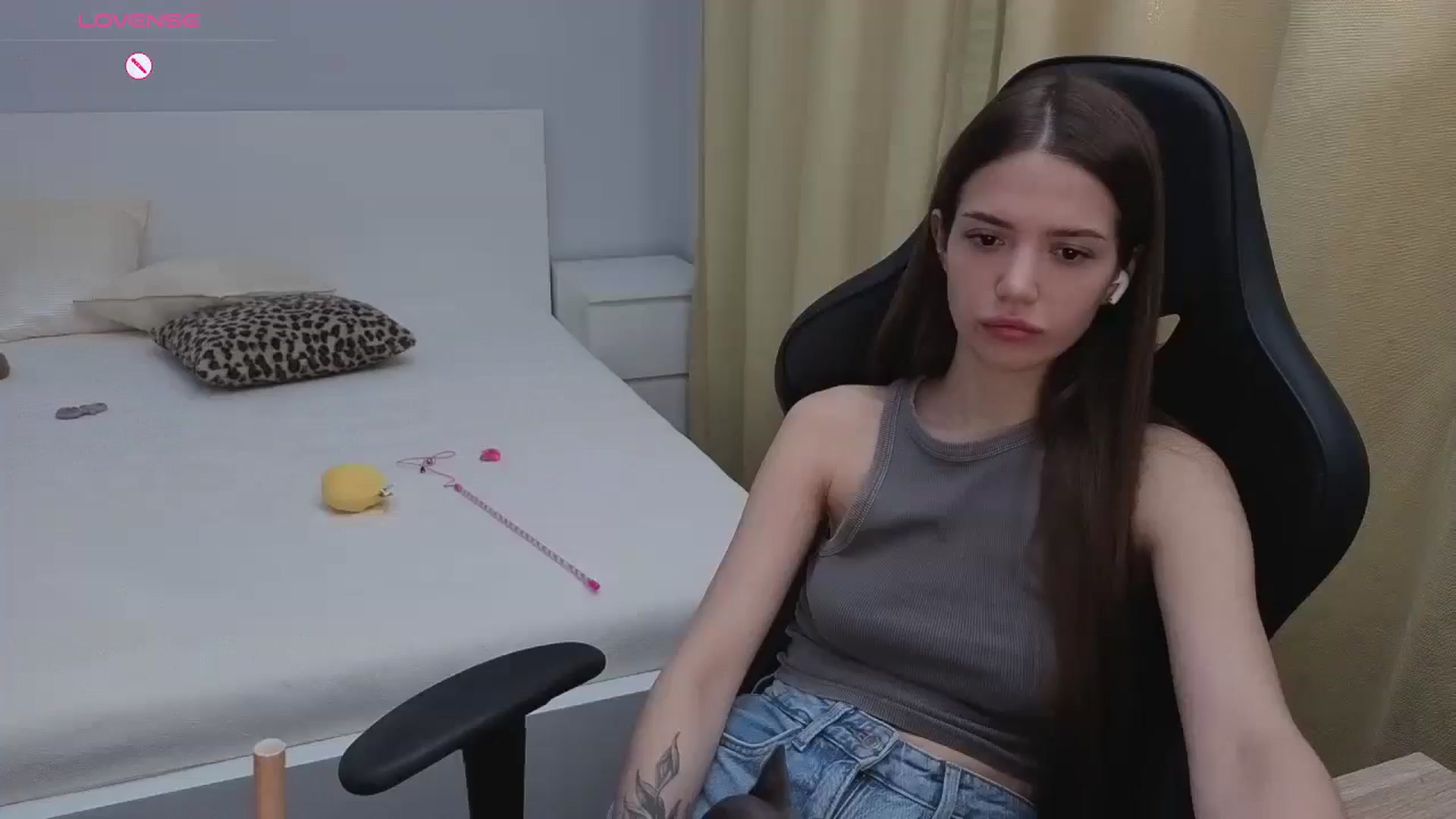 Gallery image thumbnail from JessicaB's myfreecams stream on, 04/24/2026, 19:02 image 6 of 20