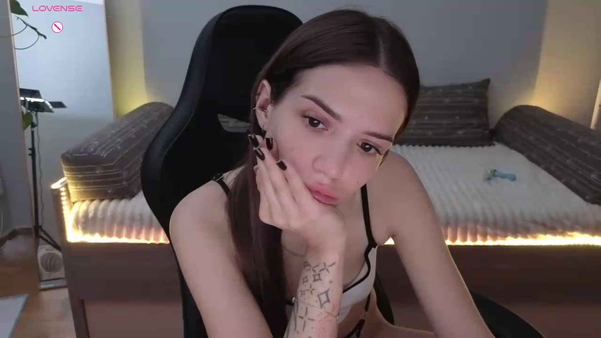 Gallery image thumbnail from JessicaB's myfreecams stream on, 06/01/2026, 13:07 image 6 of 20