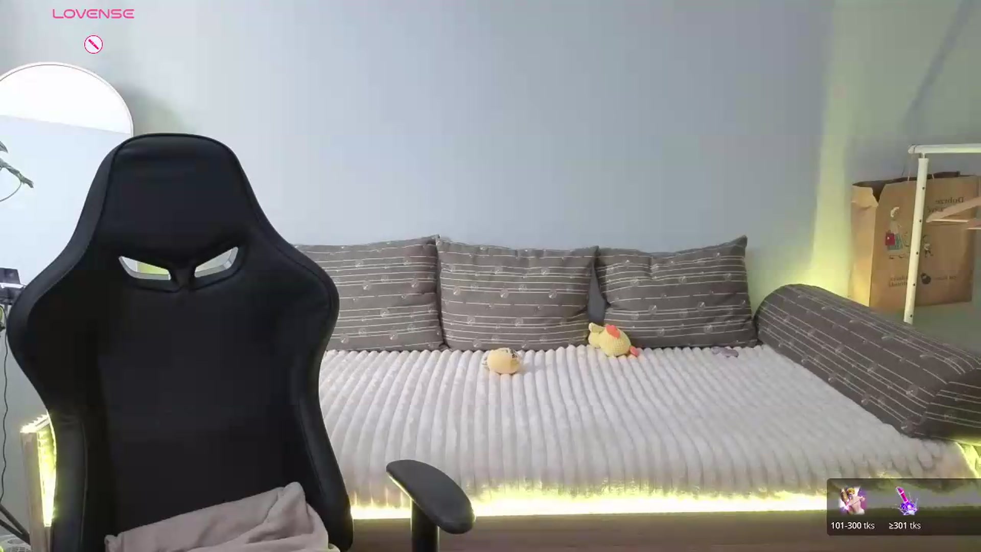 Gallery image thumbnail from JessicaB's myfreecams stream on, 06/01/2026, 14:54 image 8 of 20