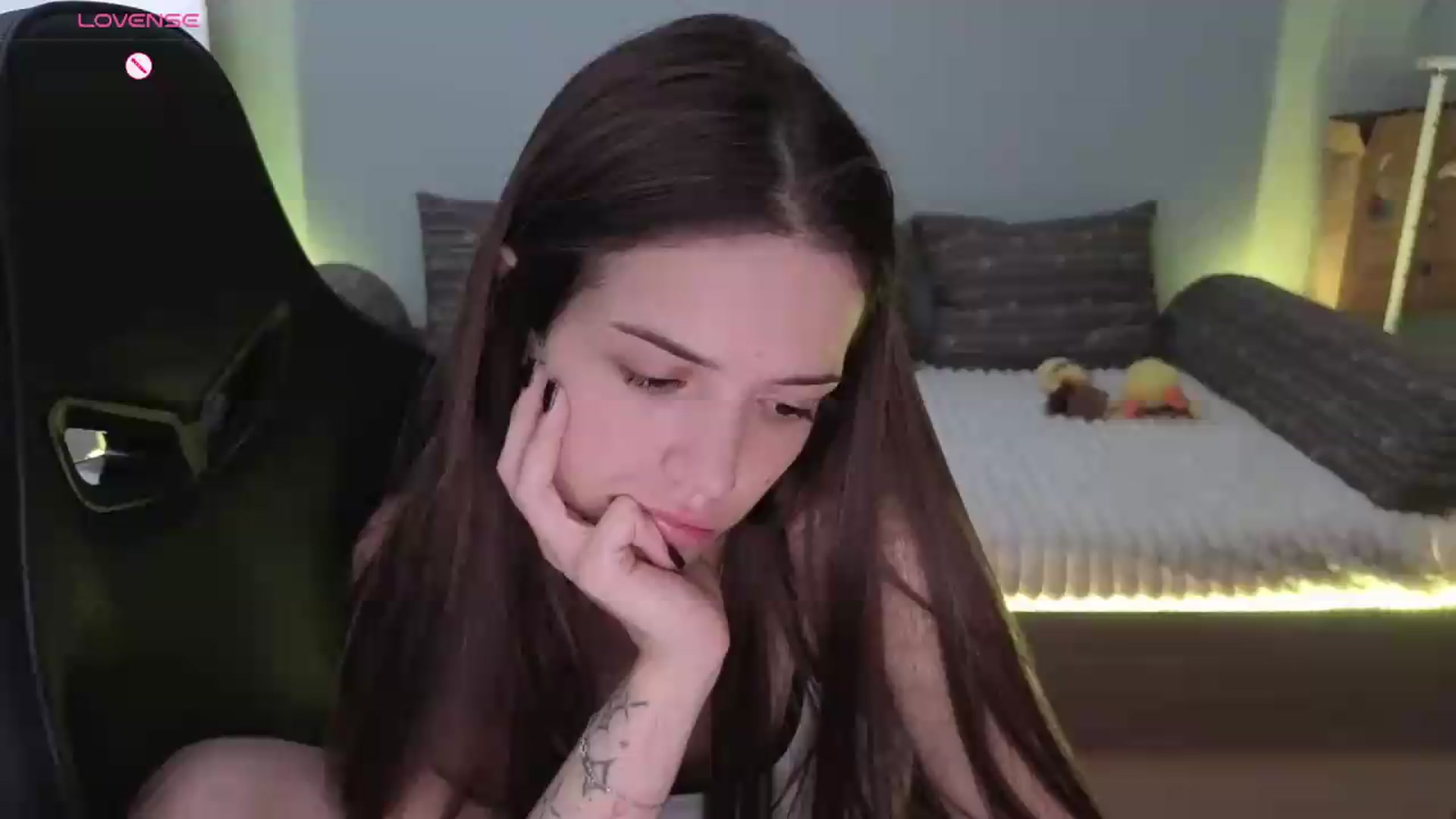 Gallery image thumbnail from JessicaB's myfreecams stream on, 06/01/2026, 20:00 image 1 of 20