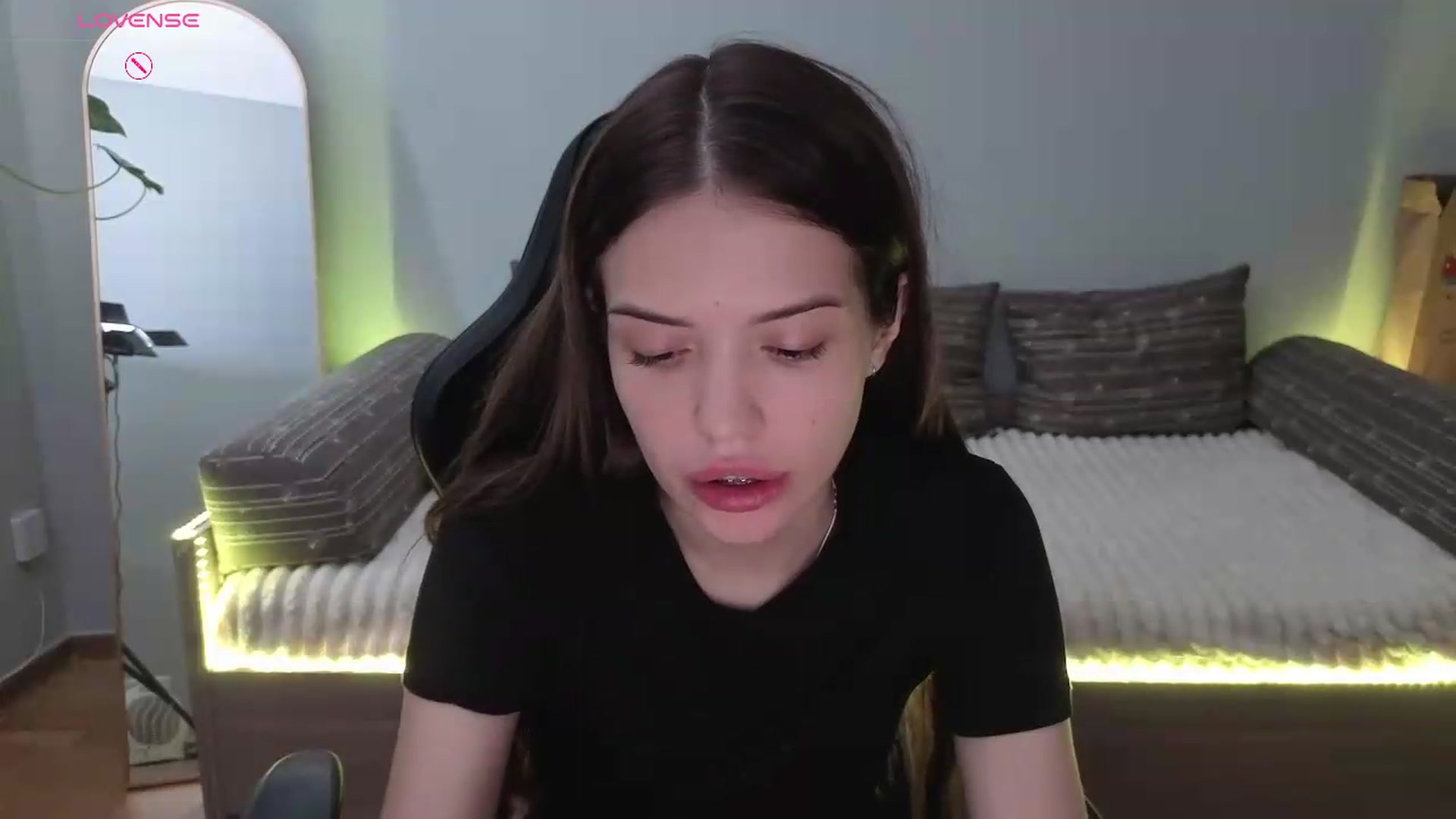 Gallery image thumbnail from JessicaB's myfreecams stream on, 06/03/2026, 13:27 image 2 of 20