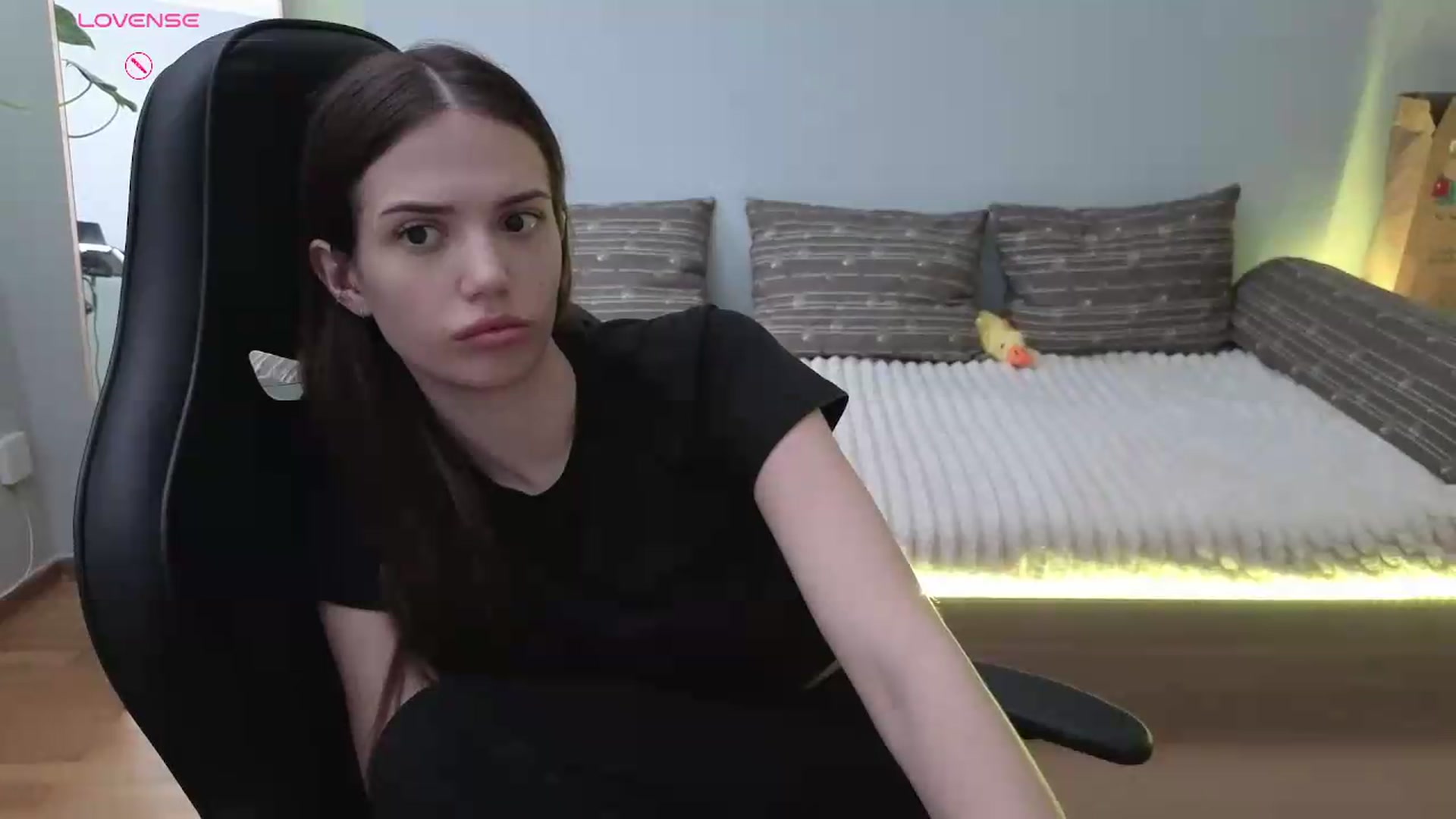 Gallery image thumbnail from JessicaB's myfreecams stream on, 06/03/2026, 17:08 image 17 of 20