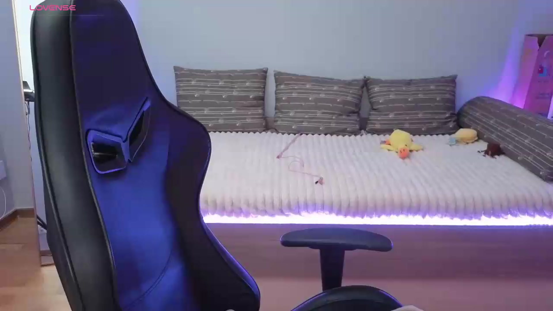 Gallery image thumbnail from JessicaB's myfreecams stream on, 06/06/2026, 18:37 image 13 of 20