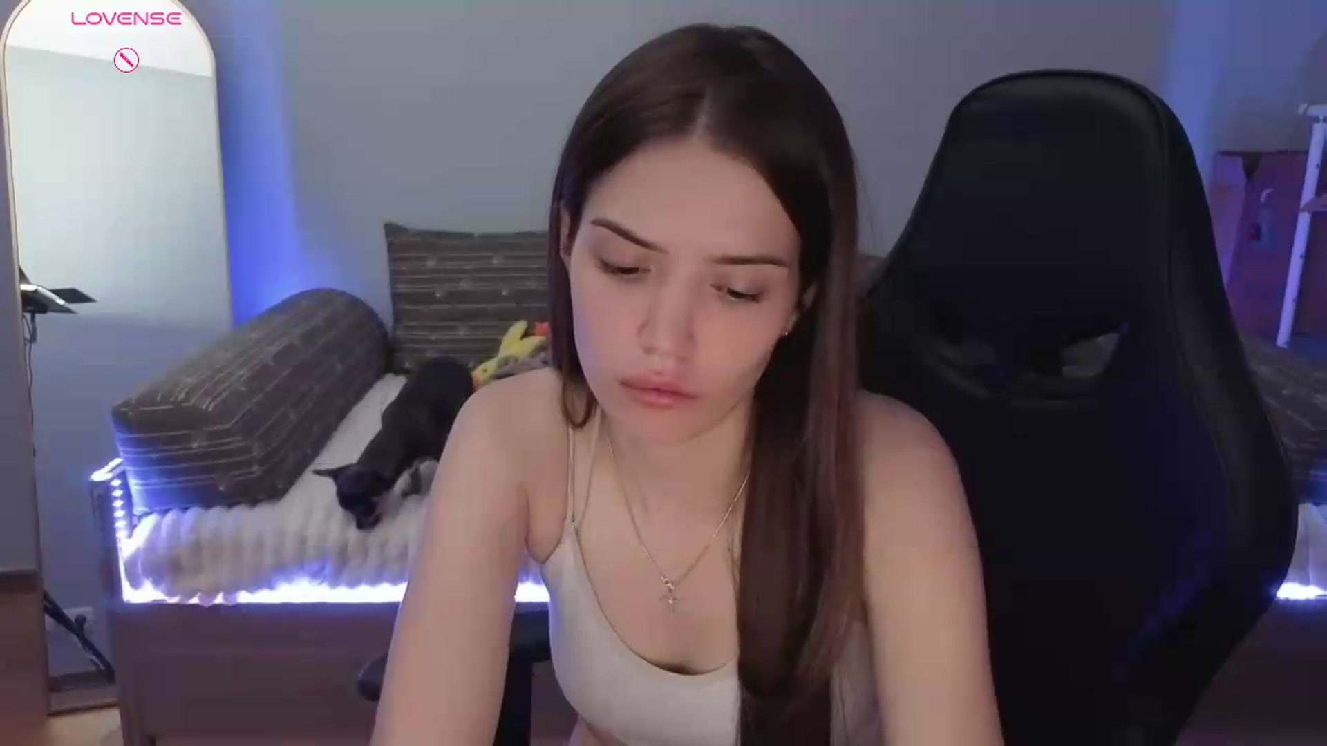 Gallery image thumbnail from JessicaB's myfreecams stream on, 06/14/2026, 18:23 image 15 of 20