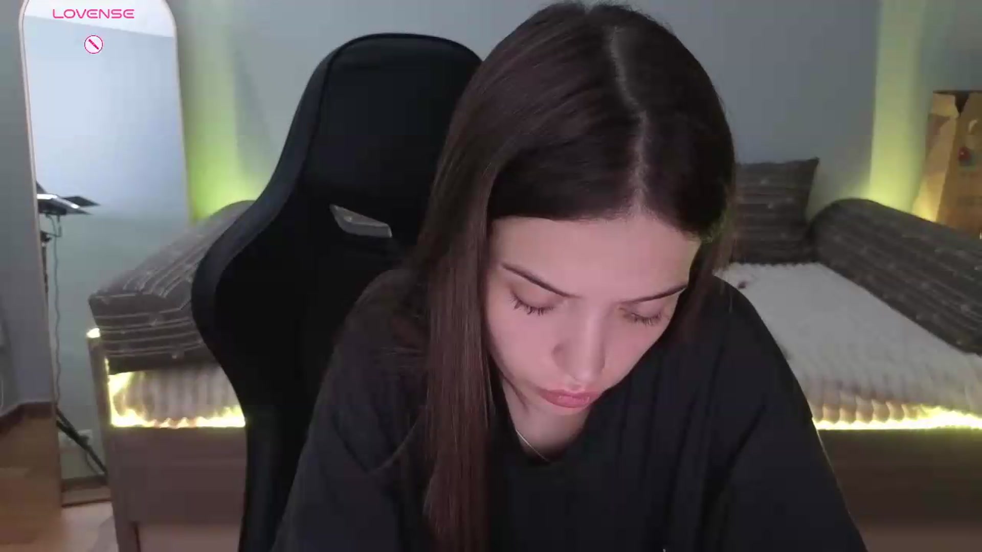 Gallery image thumbnail from JessicaB's myfreecams stream on, 06/22/2026, 14:03 image 5 of 20