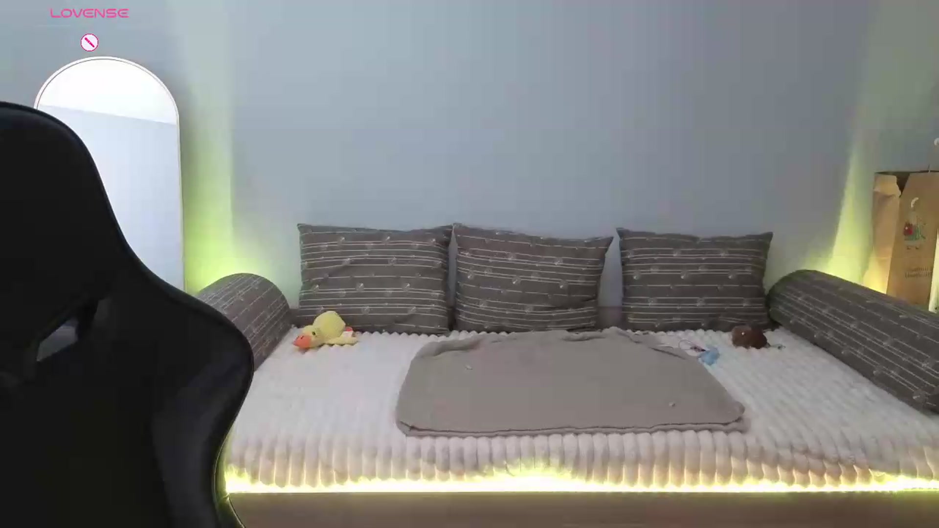 Gallery image thumbnail from JessicaB's myfreecams stream on, 06/22/2026, 15:55 image 11 of 20
