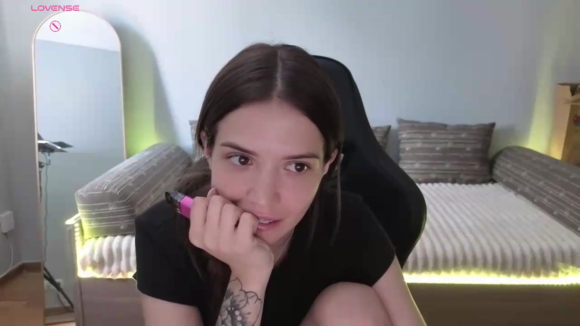 Gallery image thumbnail from JessicaB's myfreecams stream on, 06/23/2026, 14:43 image 16 of 20