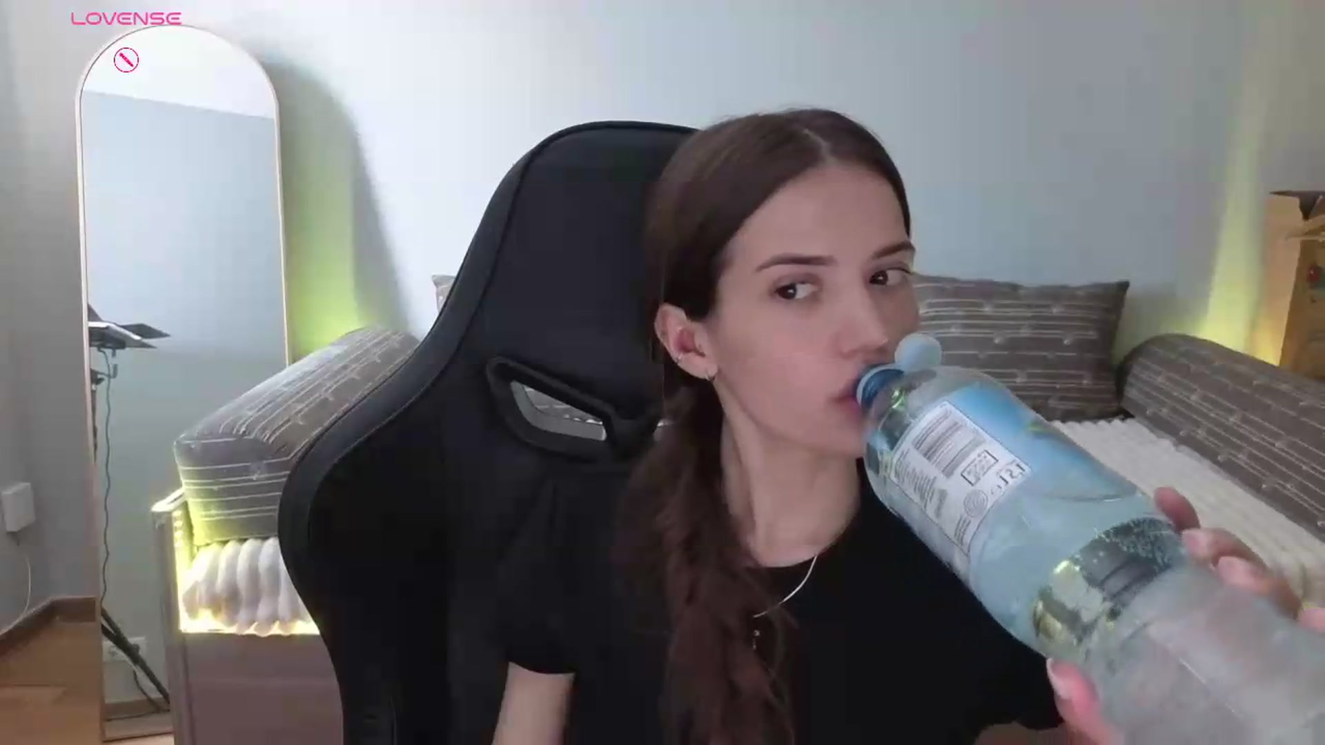 Gallery image thumbnail from JessicaB's myfreecams stream on, 06/23/2026, 14:43 image 14 of 20