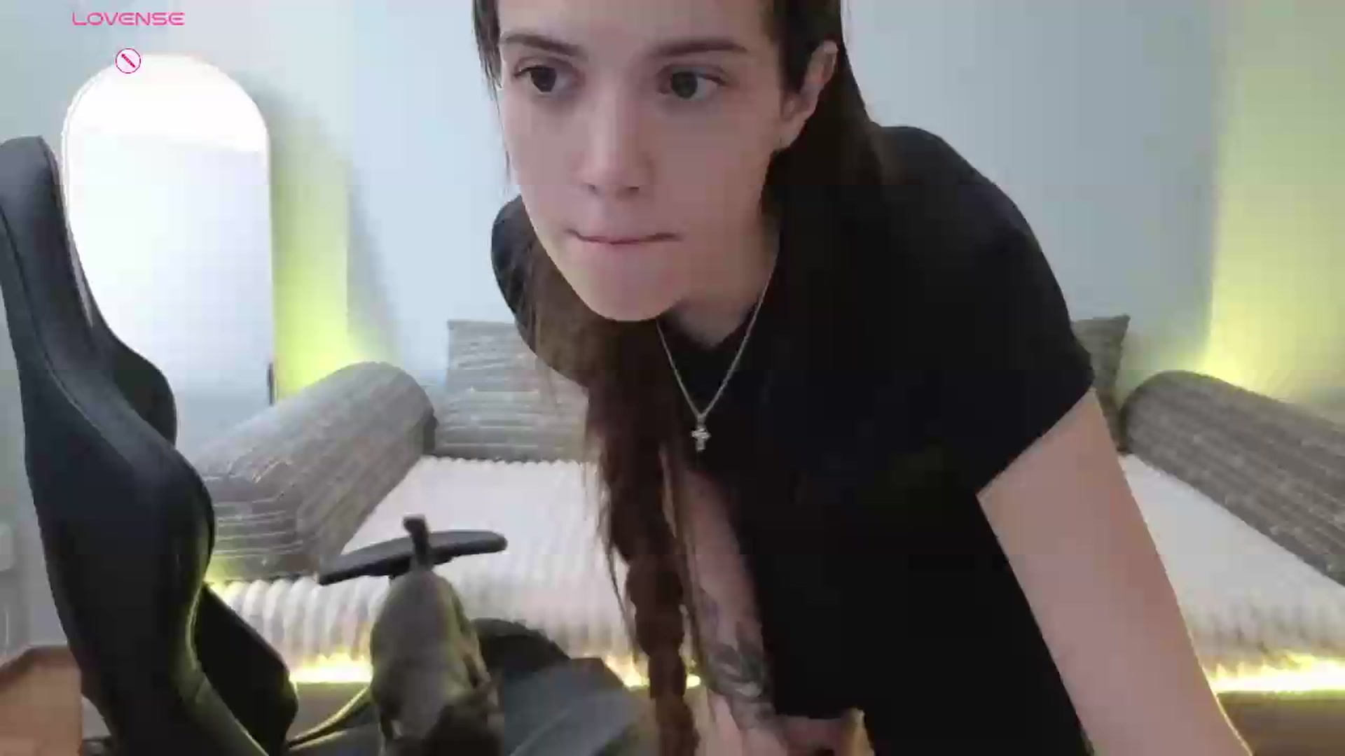 Gallery image thumbnail from JessicaB's myfreecams stream on, 06/23/2026, 18:40 image 1 of 20