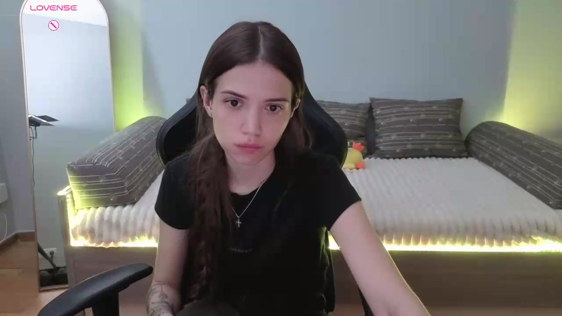Gallery image thumbnail from JessicaB's myfreecams stream on, 06/23/2026, 18:40 image 16 of 20