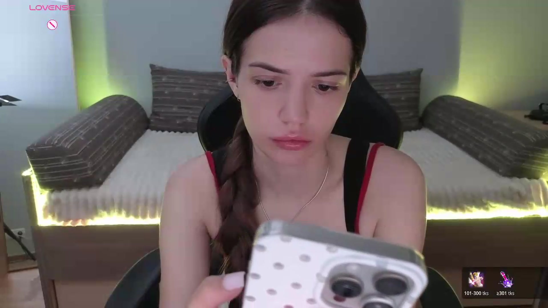Gallery image thumbnail from JessicaB's myfreecams stream on, 06/24/2026, 20:00 image 2 of 20