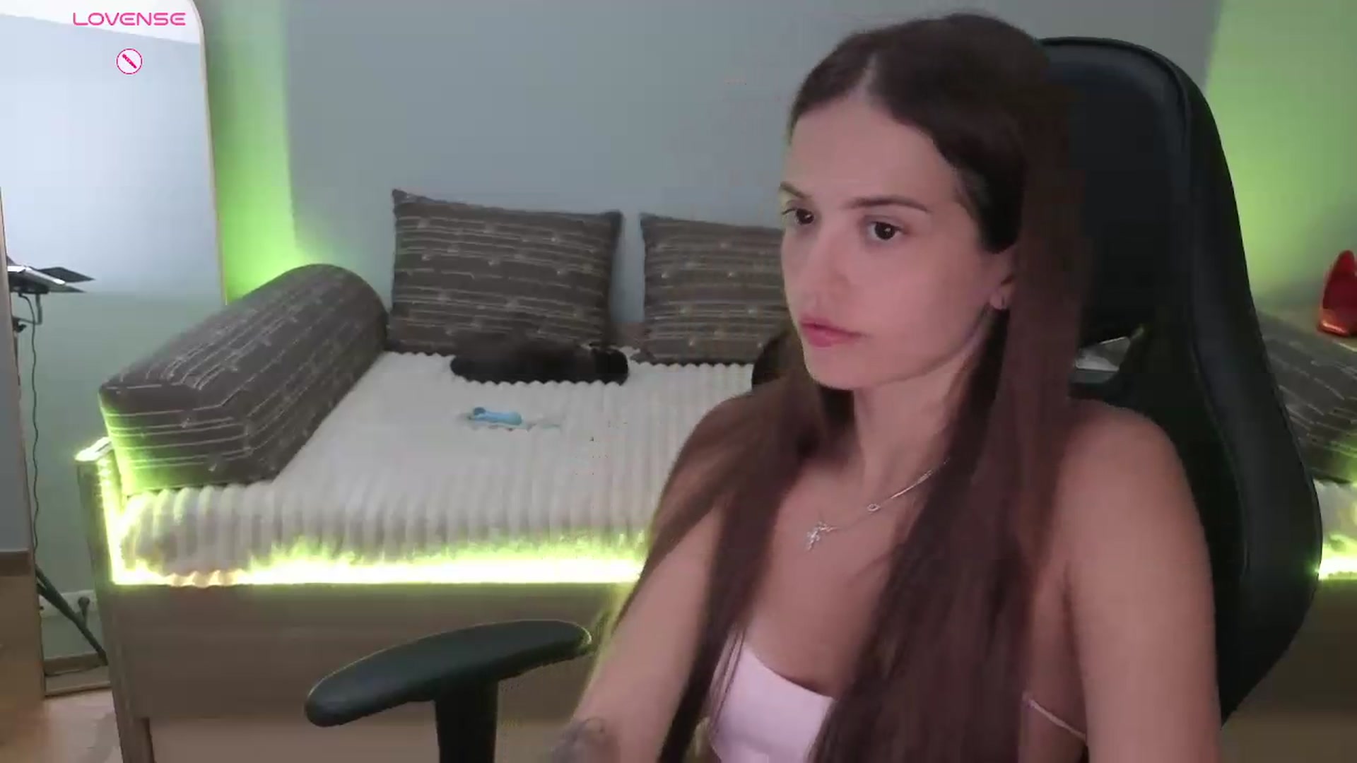 Gallery image thumbnail from JessicaB's myfreecams stream on, 07/04/2026, 18:48 image 6 of 20