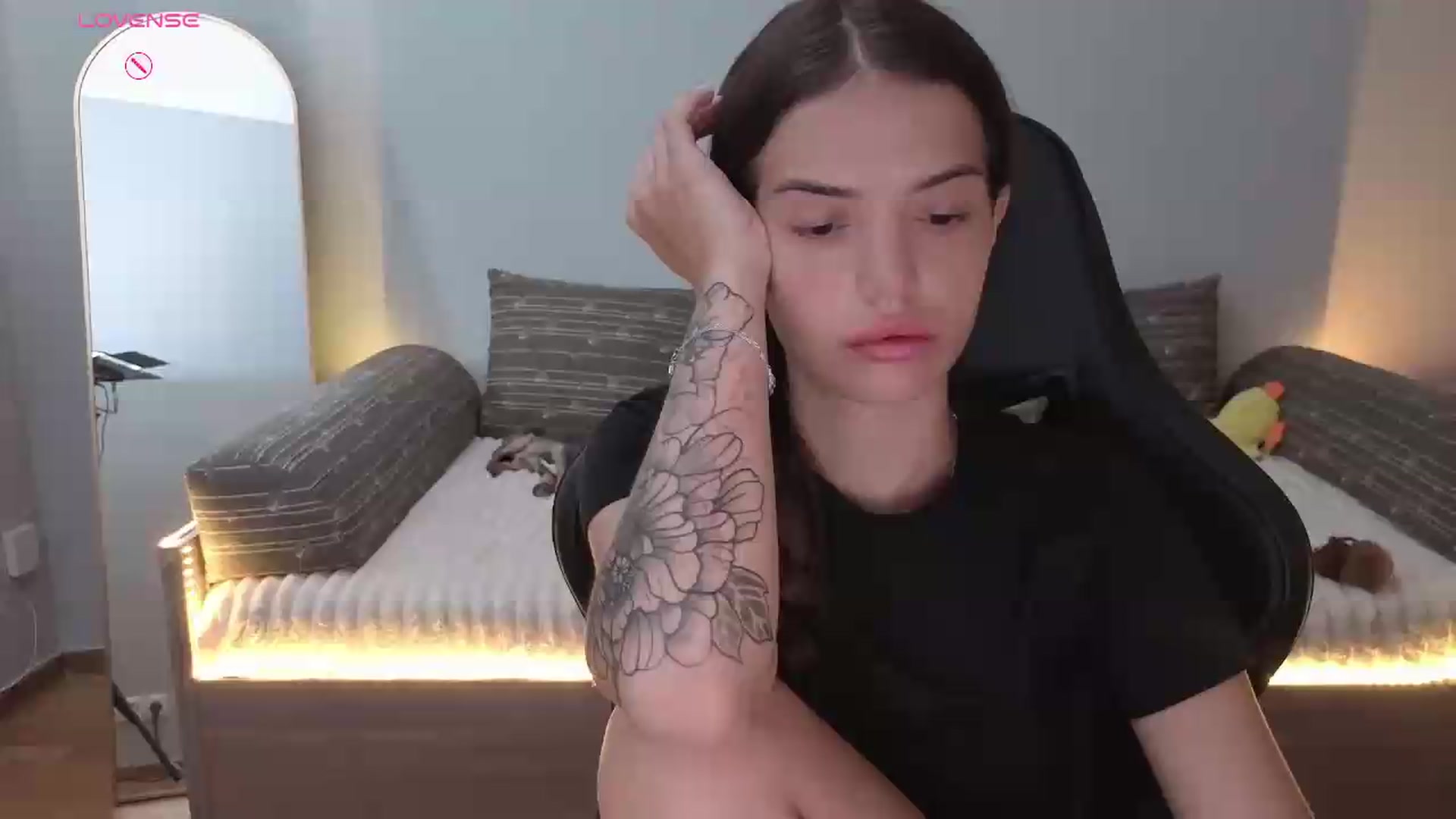 Gallery image thumbnail from JessicaB's myfreecams stream on, 07/06/2026, 13:00 image 5 of 20