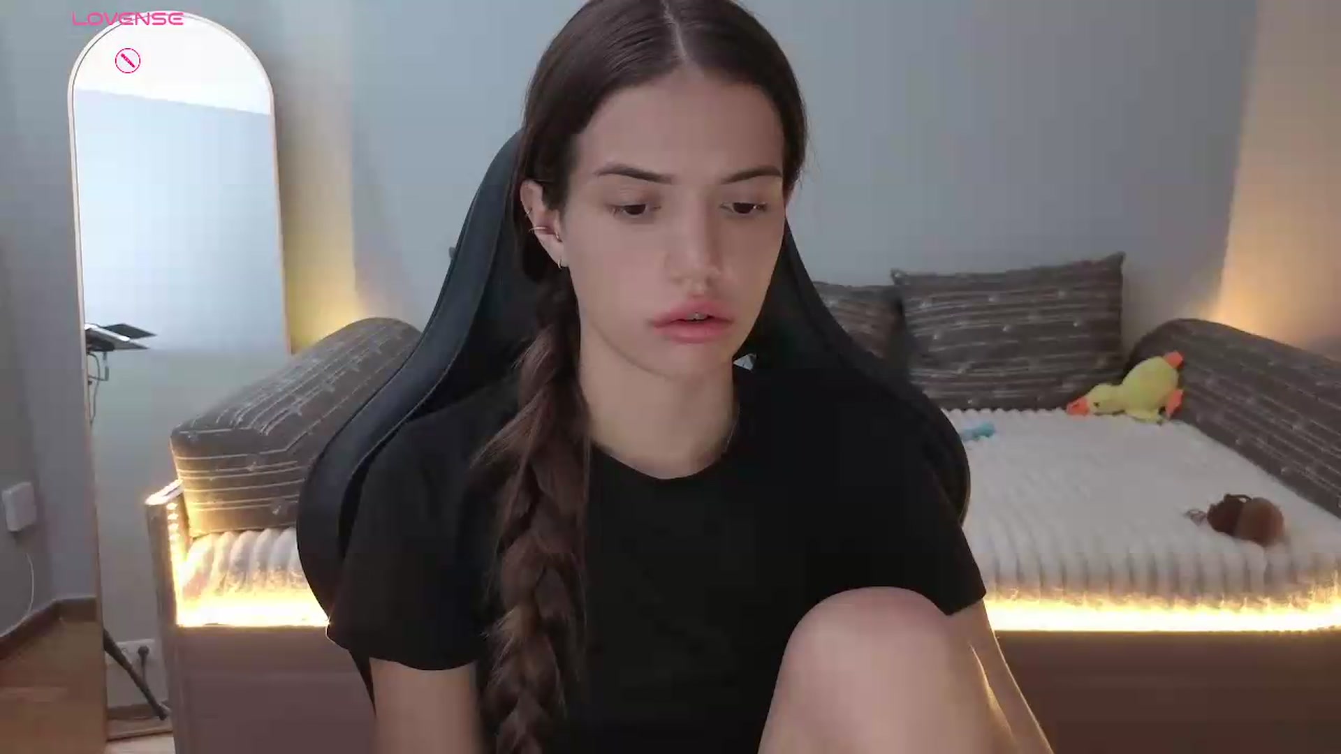Gallery image thumbnail from JessicaB's myfreecams stream on, 07/06/2026, 13:00 image 4 of 20