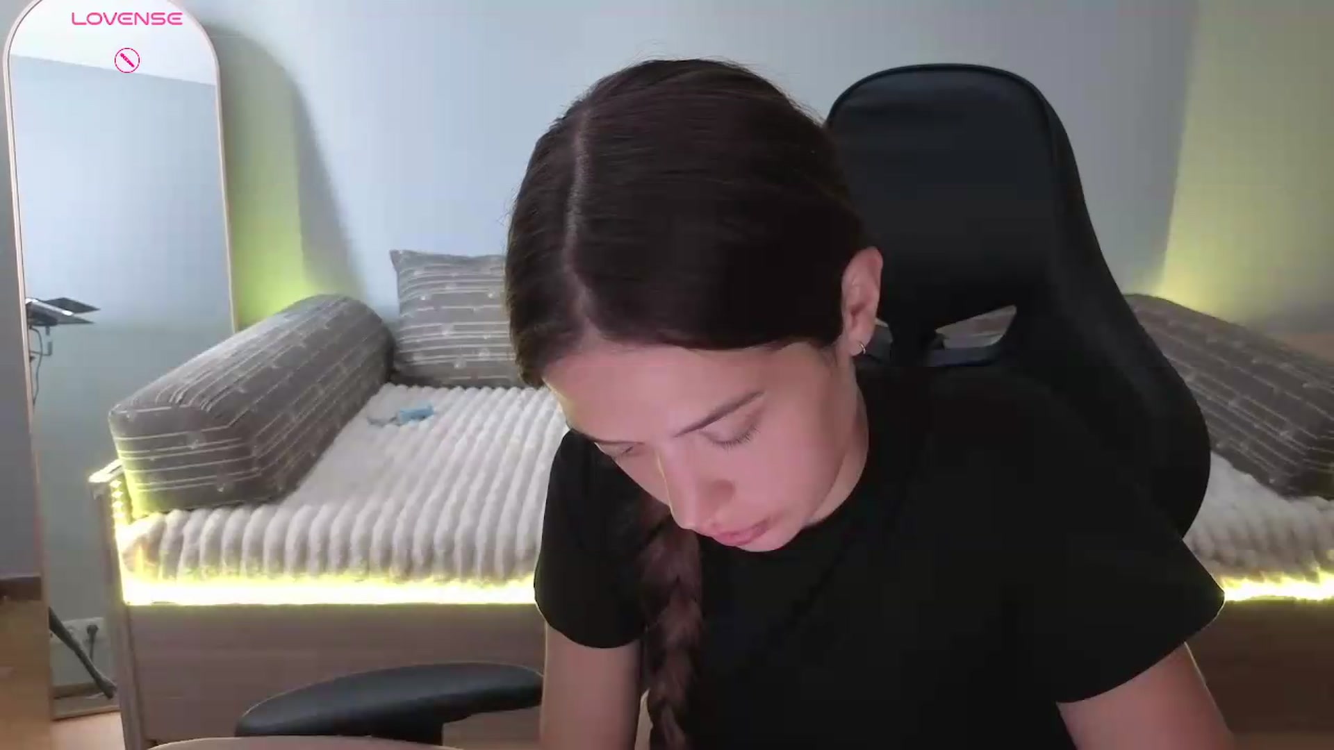 Gallery image thumbnail from JessicaB's myfreecams stream on, 07/08/2026, 14:39 image 18 of 20