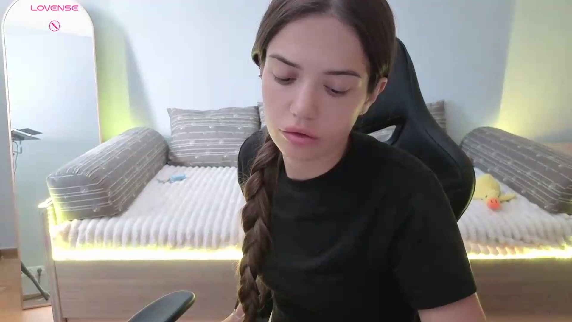 Gallery image thumbnail from JessicaB's myfreecams stream on, 07/08/2026, 15:05 image 14 of 20