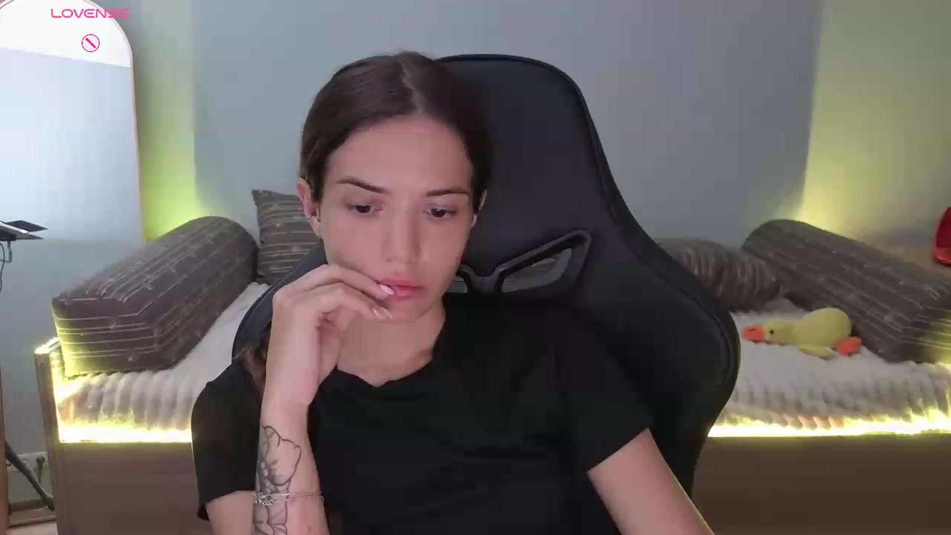 Gallery image thumbnail from JessicaB's myfreecams stream on, 07/08/2026, 16:28 image 7 of 20