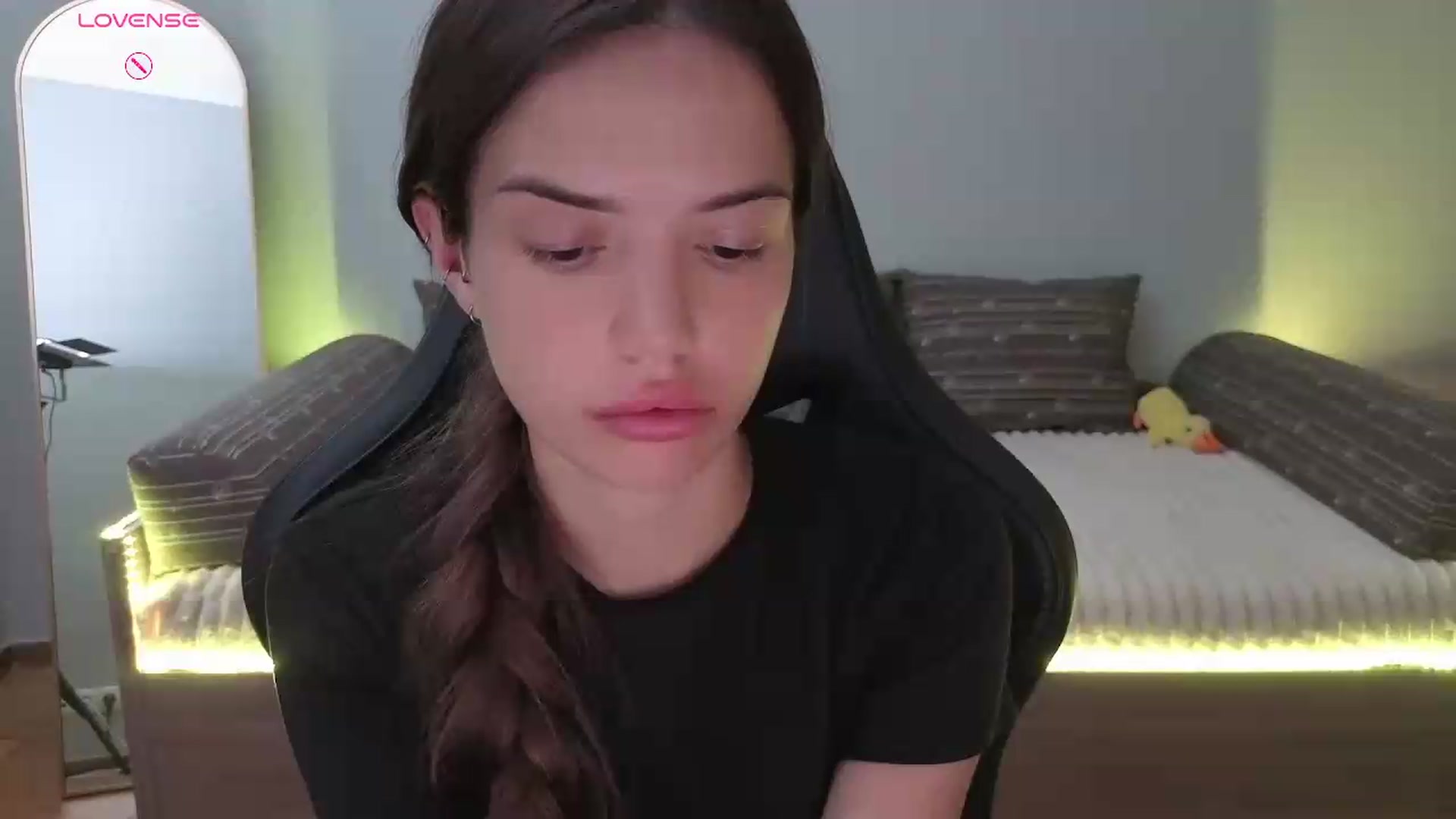 Gallery image thumbnail from JessicaB's myfreecams stream on, 07/08/2026, 18:08 image 16 of 20