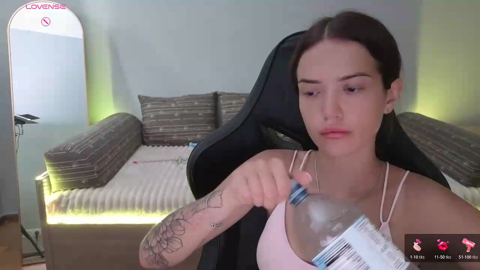 Gallery image thumbnail from JessicaB's myfreecams stream on, 07/09/2026, 09:03 image 8 of 20