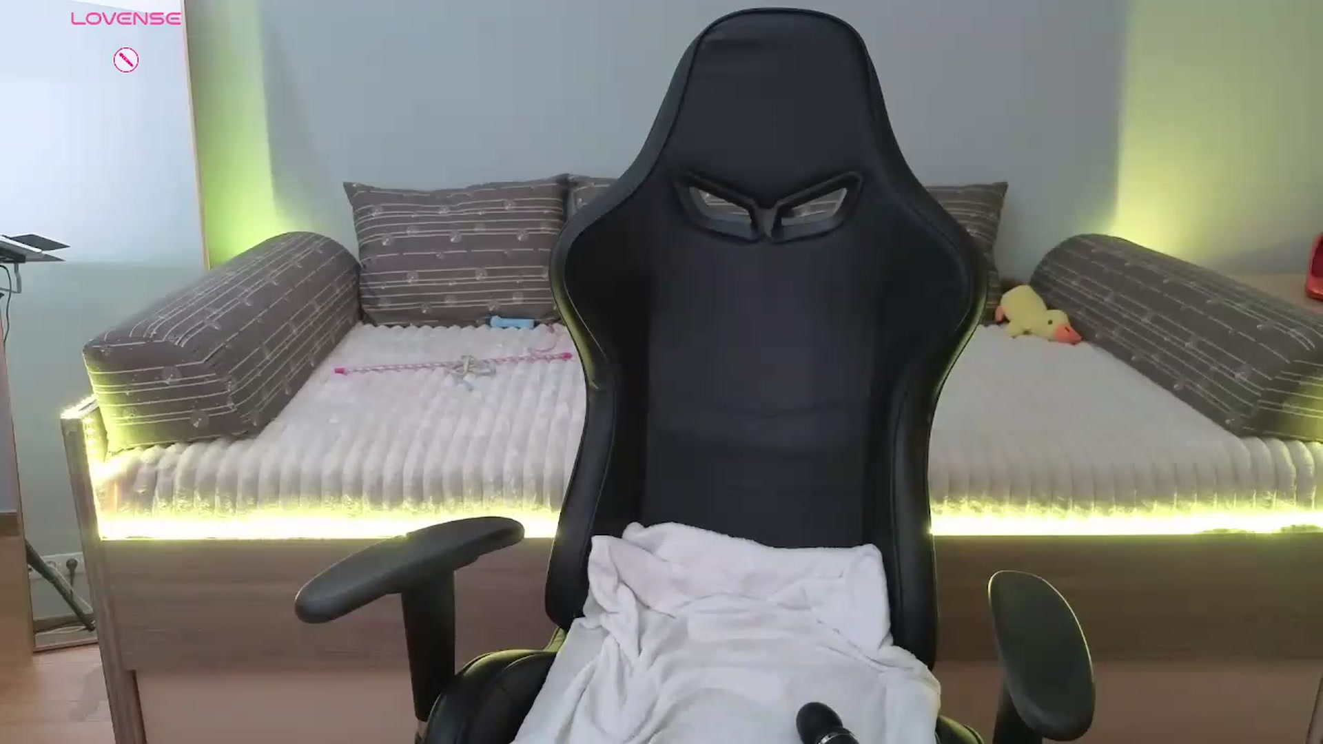 Gallery image thumbnail from JessicaB's myfreecams stream on, 07/09/2026, 09:03 image 19 of 20