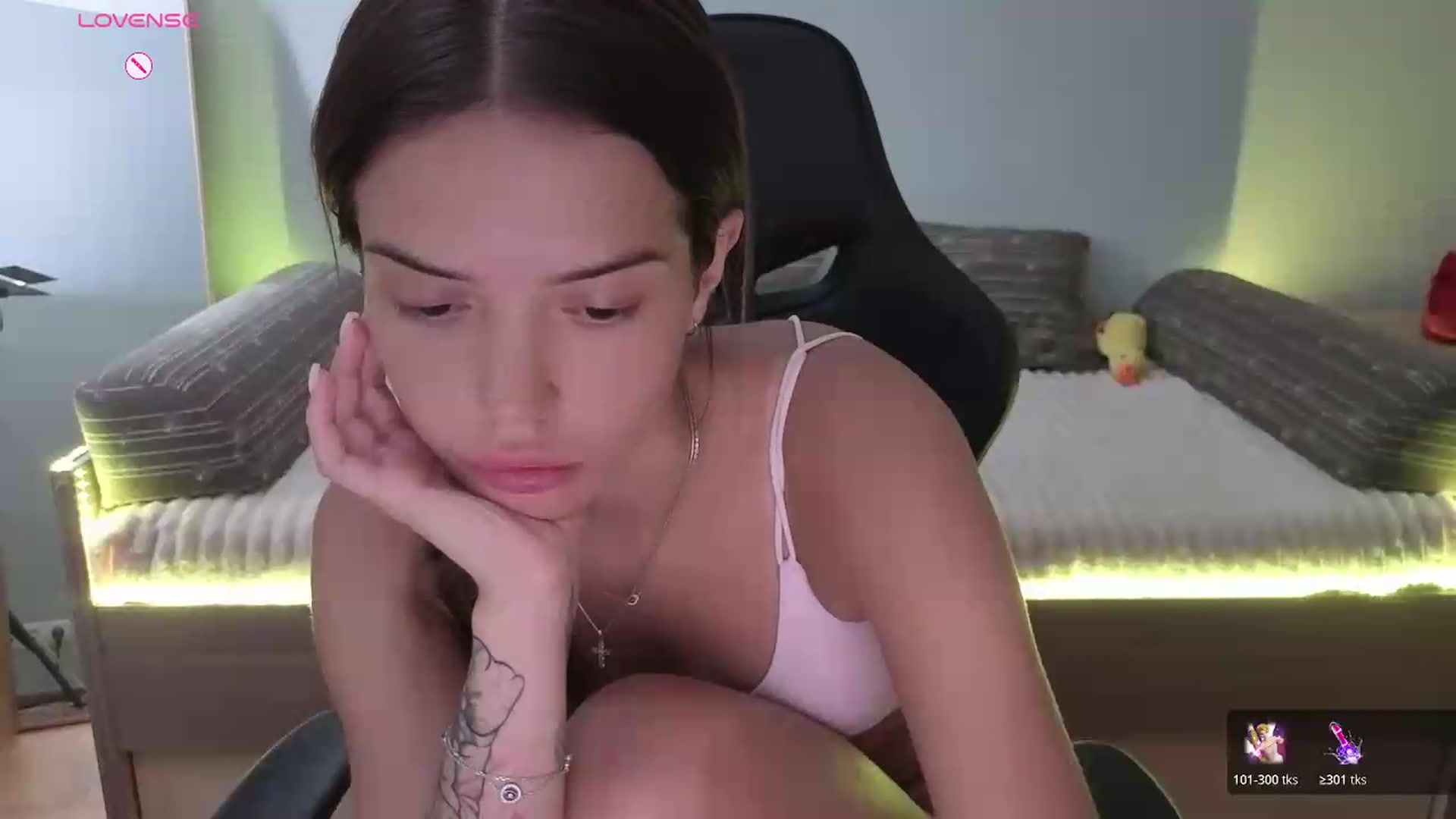Gallery image thumbnail from JessicaB's myfreecams stream on, 07/09/2026, 11:37 image 15 of 20