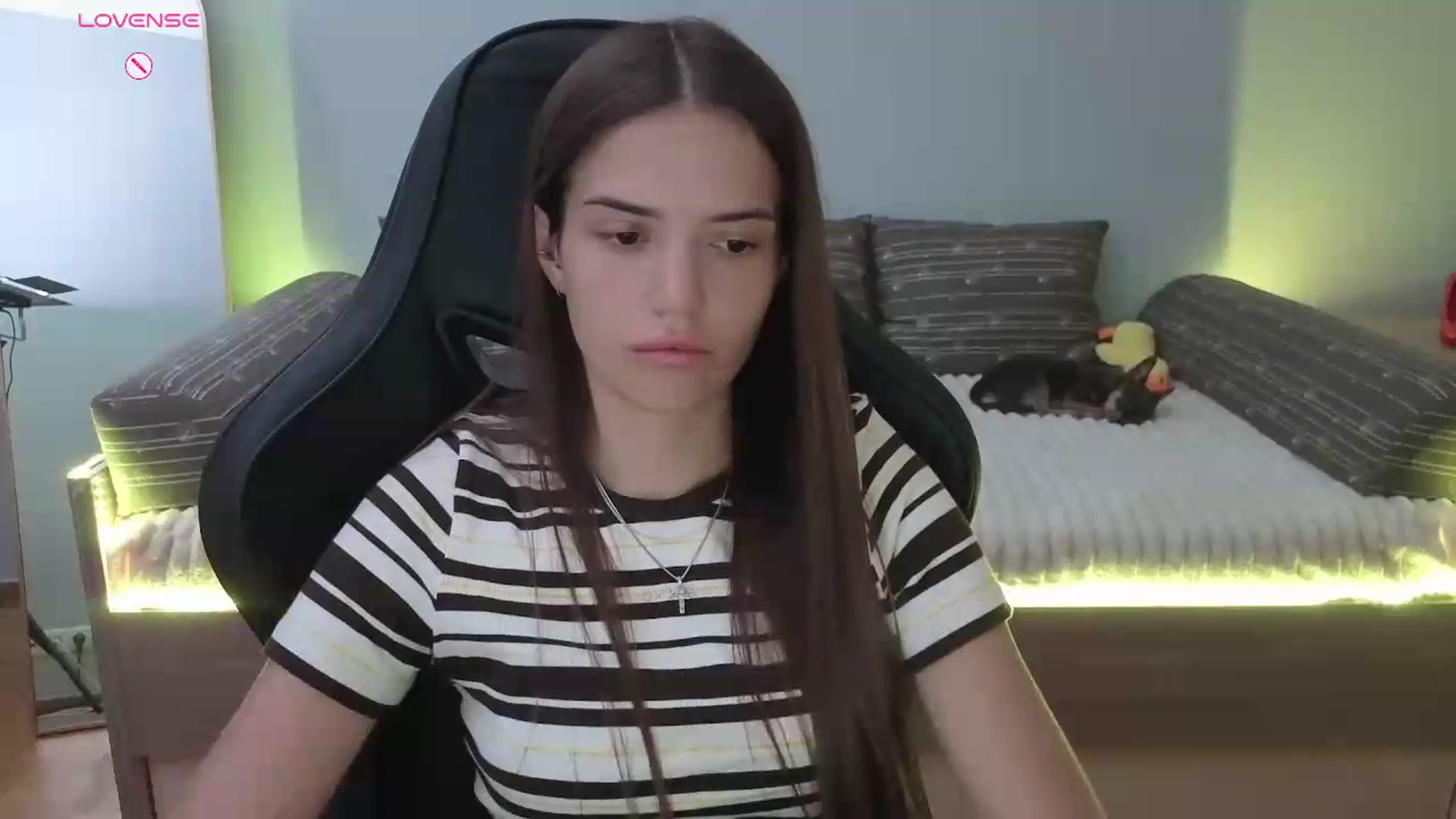 Gallery image thumbnail from JessicaB's myfreecams stream on, 07/10/2026, 10:15 image 17 of 20